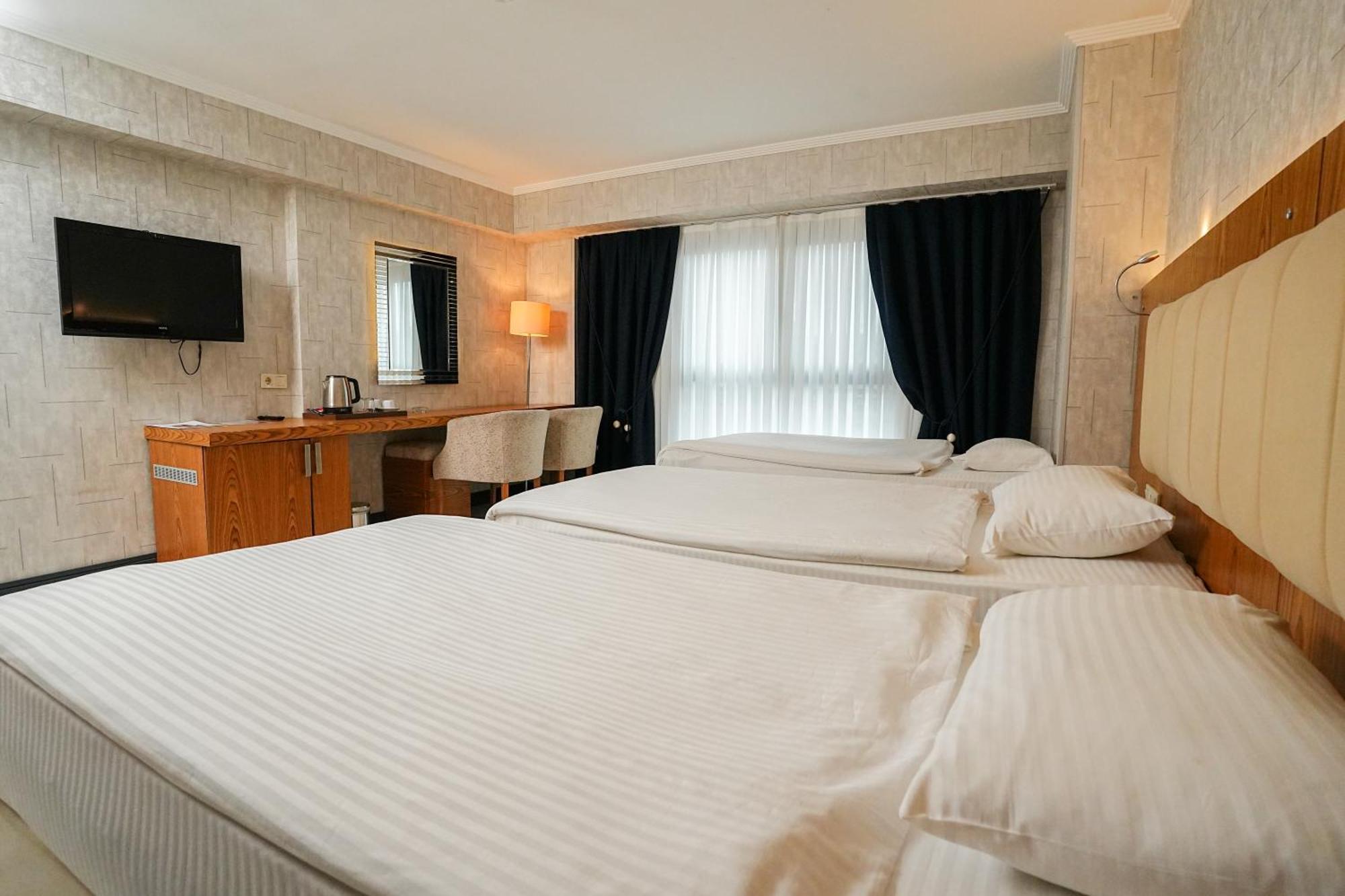 Triple Room Bath