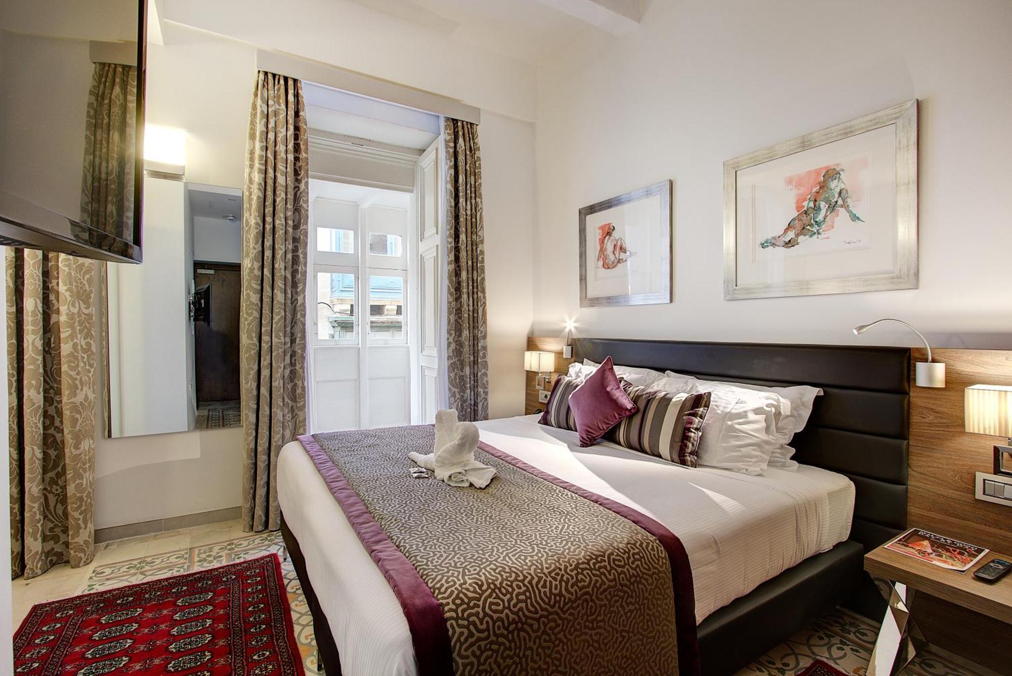 Deluxe Double Room Maltese Balcony