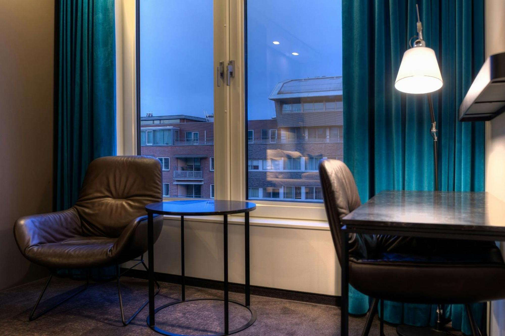 Deluxe Room (2 Adults + 1 Child),1747013906:JPEG