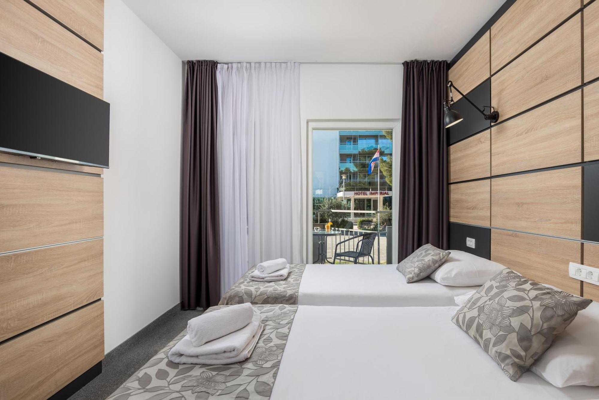 Standard Double or Twin Room Balcony Garden View