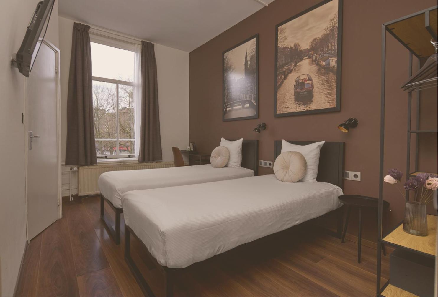 Twin Room Canal View