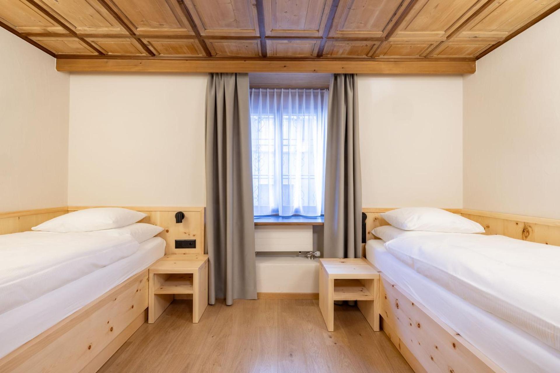 Economy Twin Room separate beds