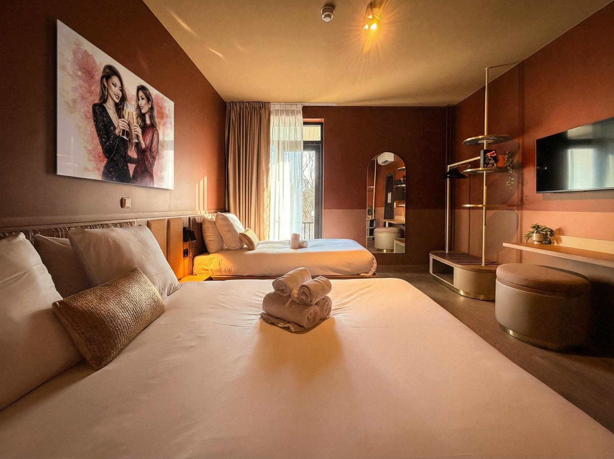 Deluxe Triple Room
