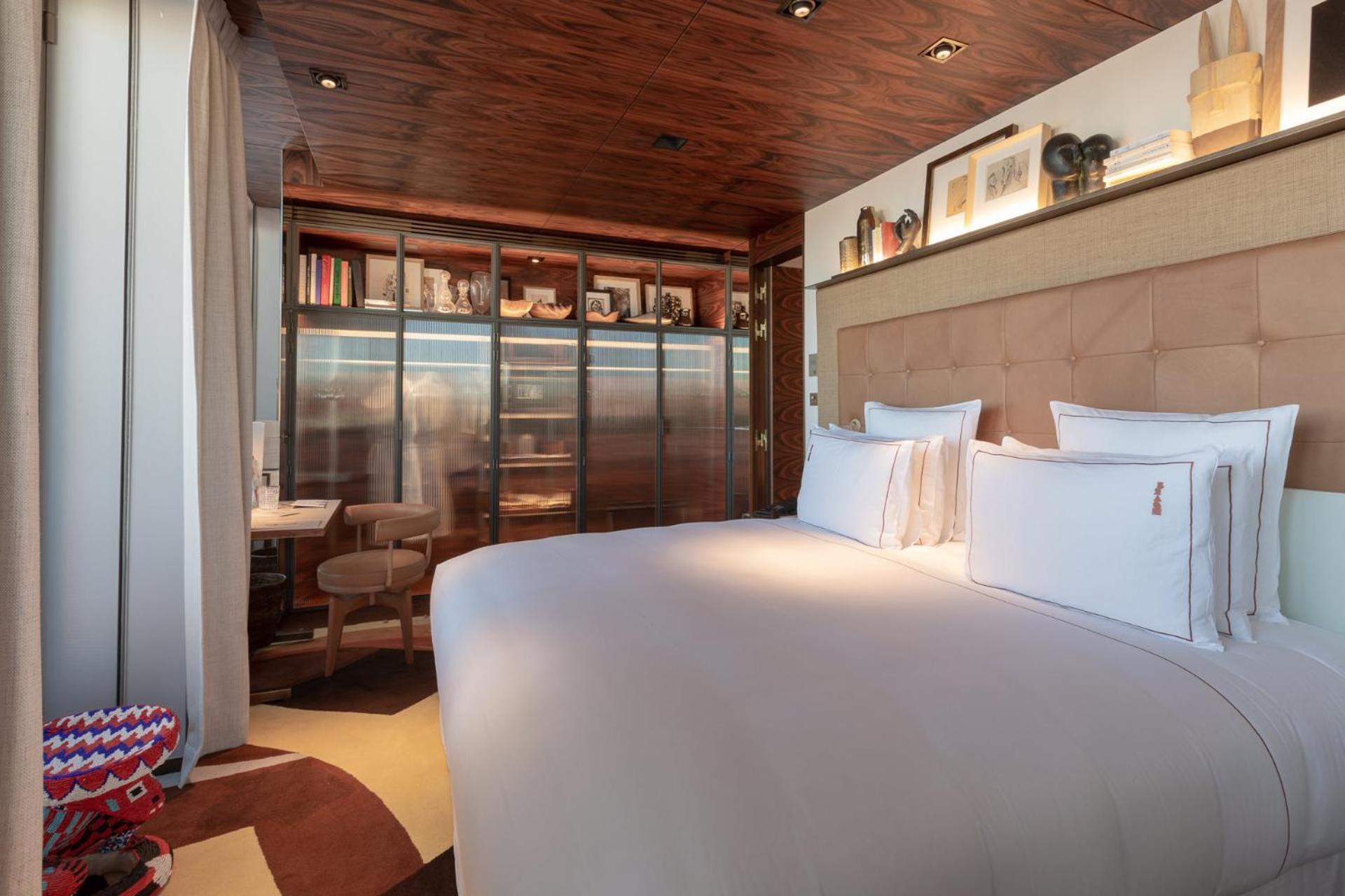 Two-Bedroom Suite Eiffel Tower view Terrace