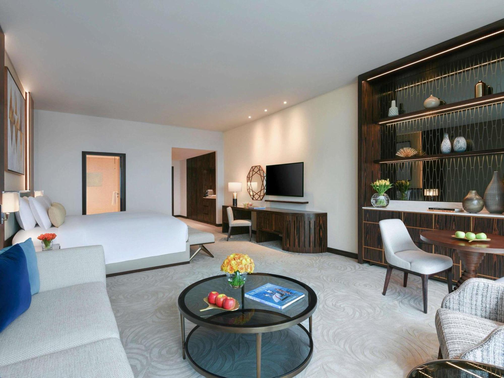 Luxury Club King Room with Club Millésime Access,1756756114:JPEG