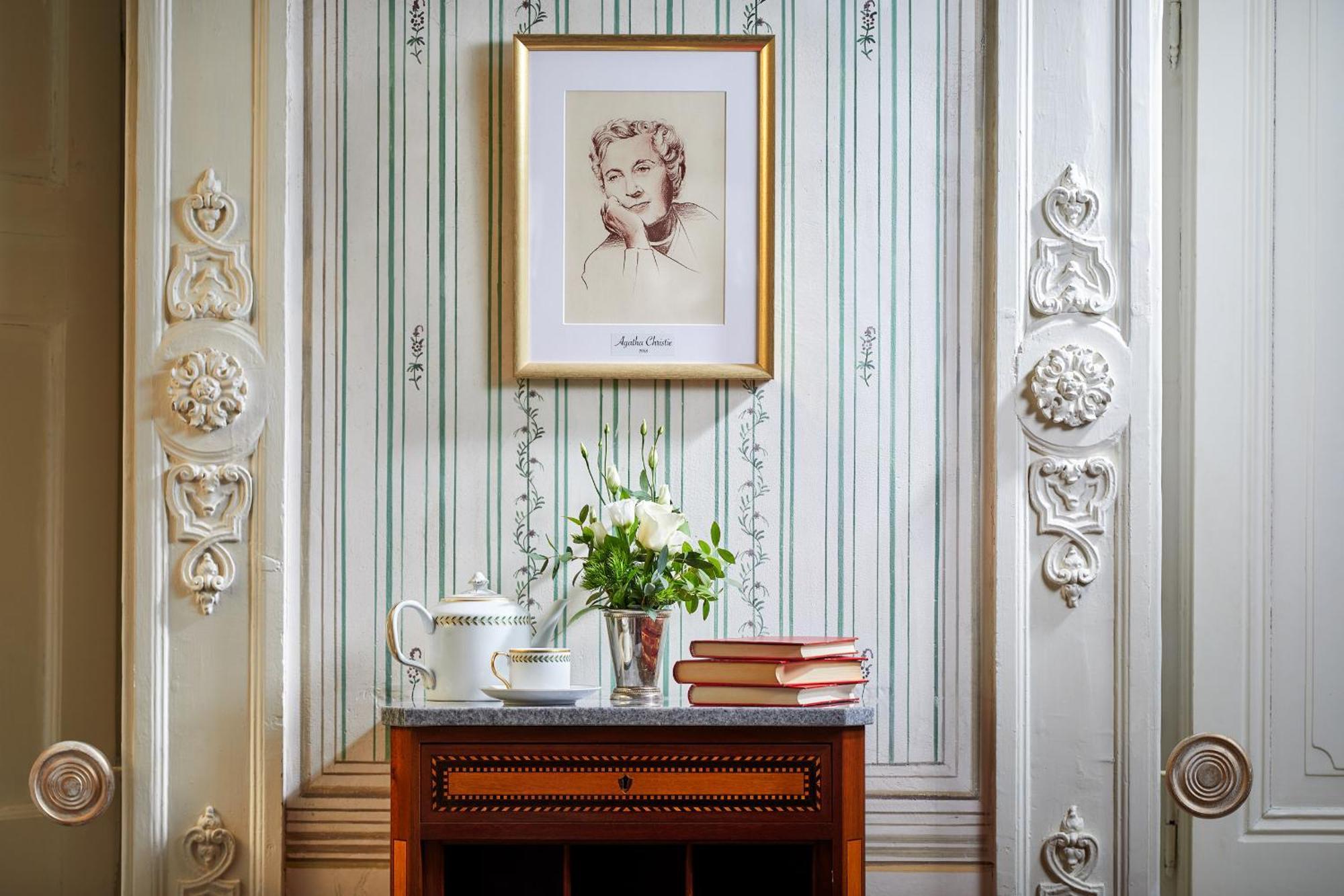 Signature Suite