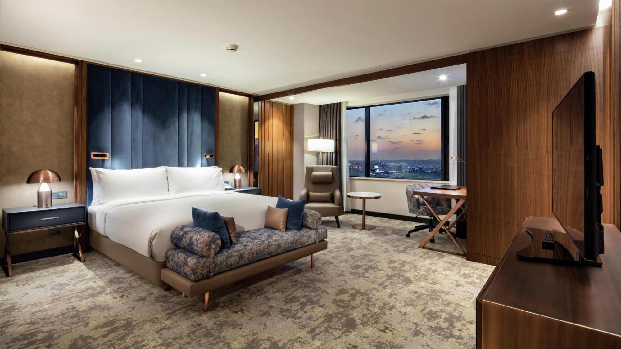 One-Bedroom Deluxe King Suite,1758283403:JPEG