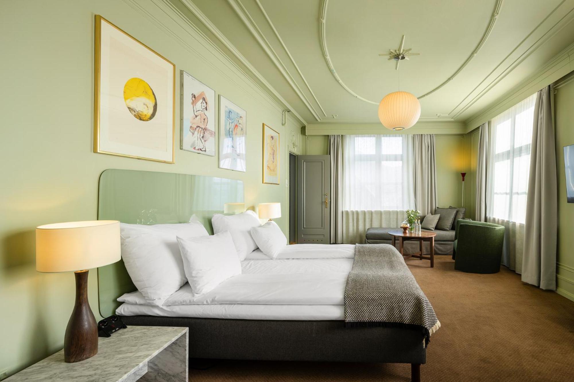 Junior King Suite