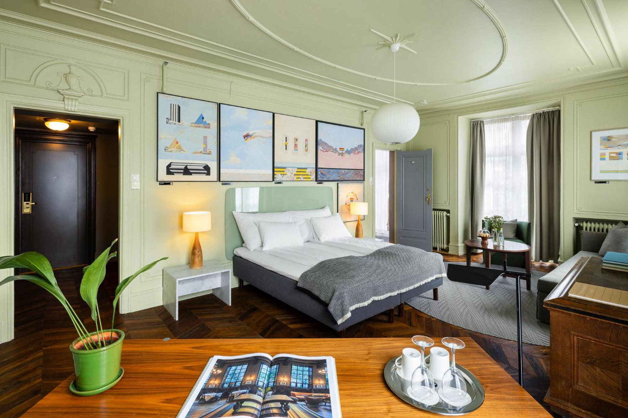 Junior King Suite