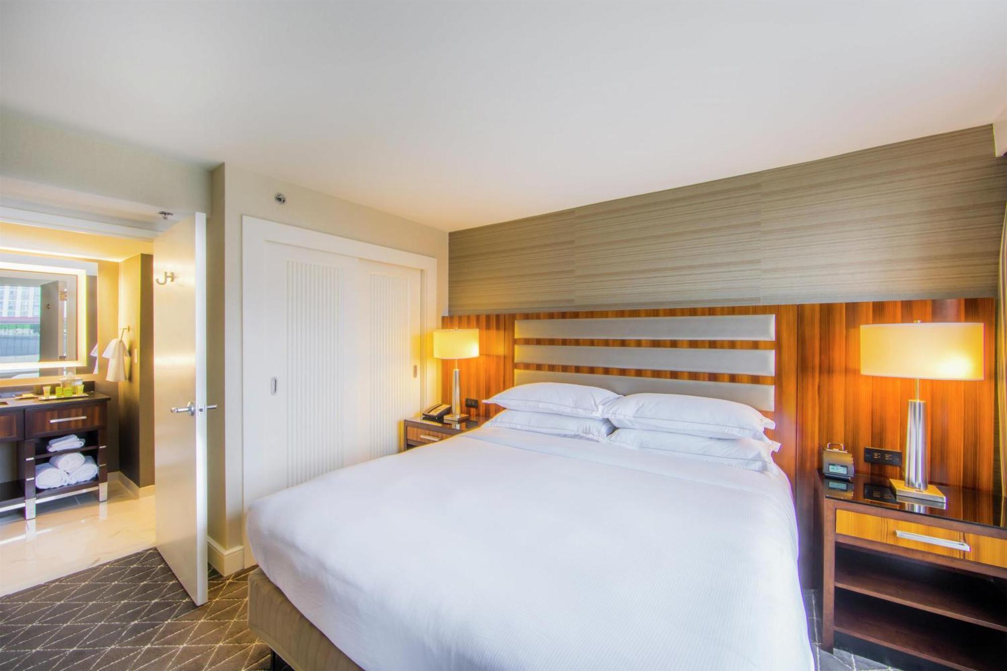 Executive King Room Park View