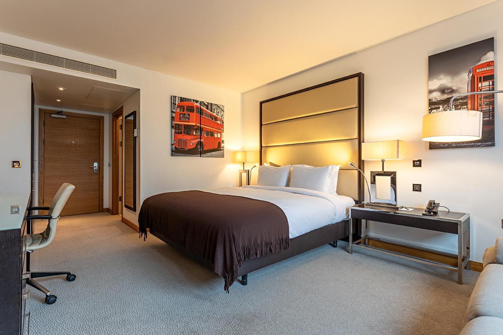 Deluxe King Room