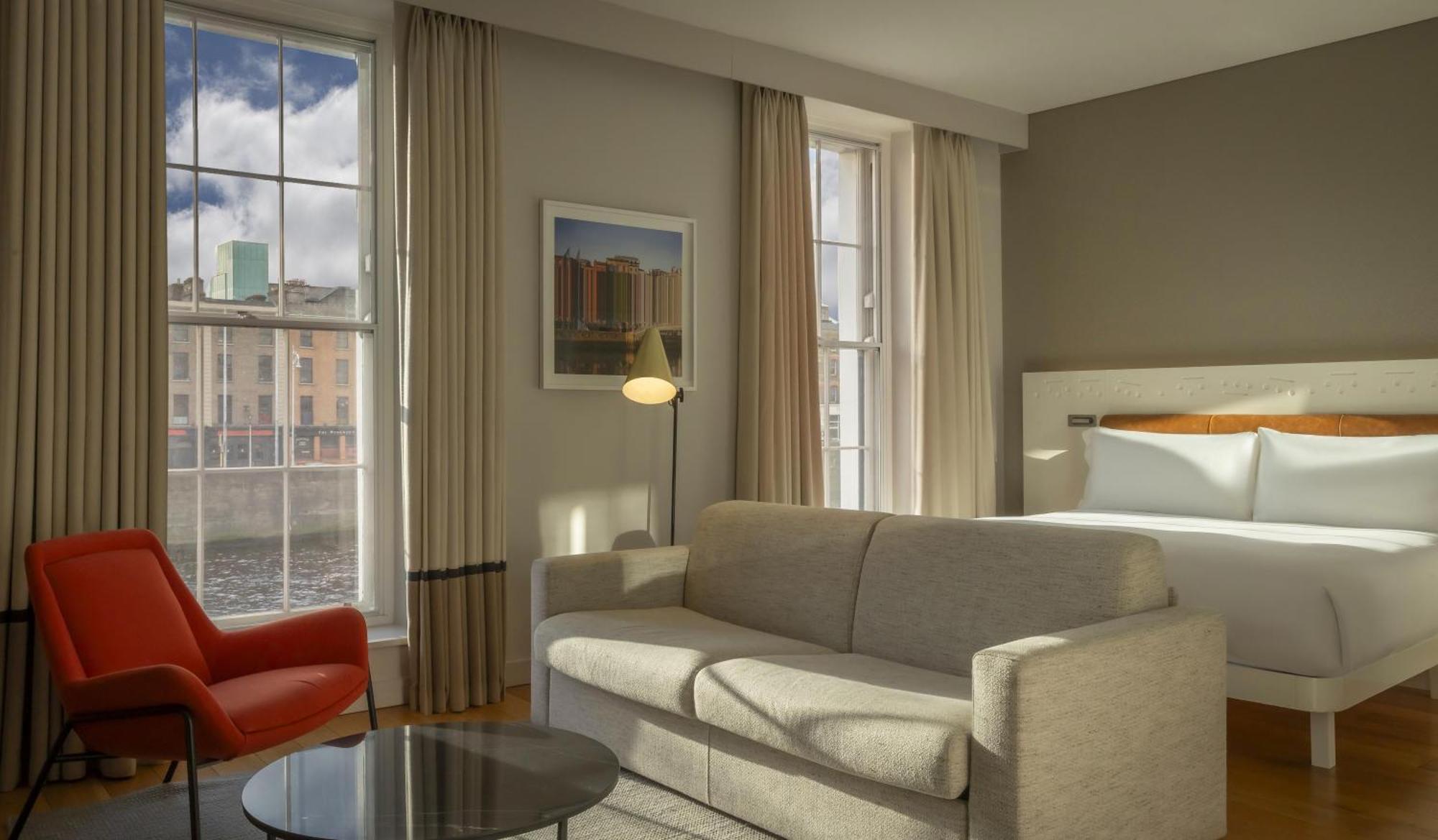 Juniorsuite med elveutsikt