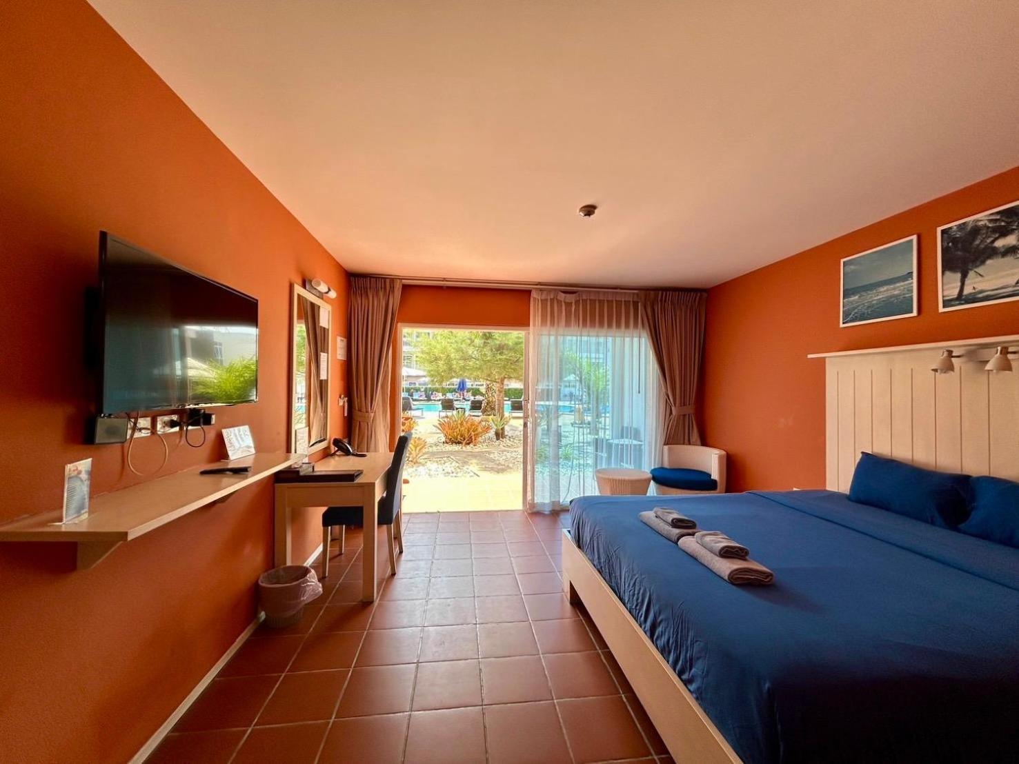 Double Room Pool View