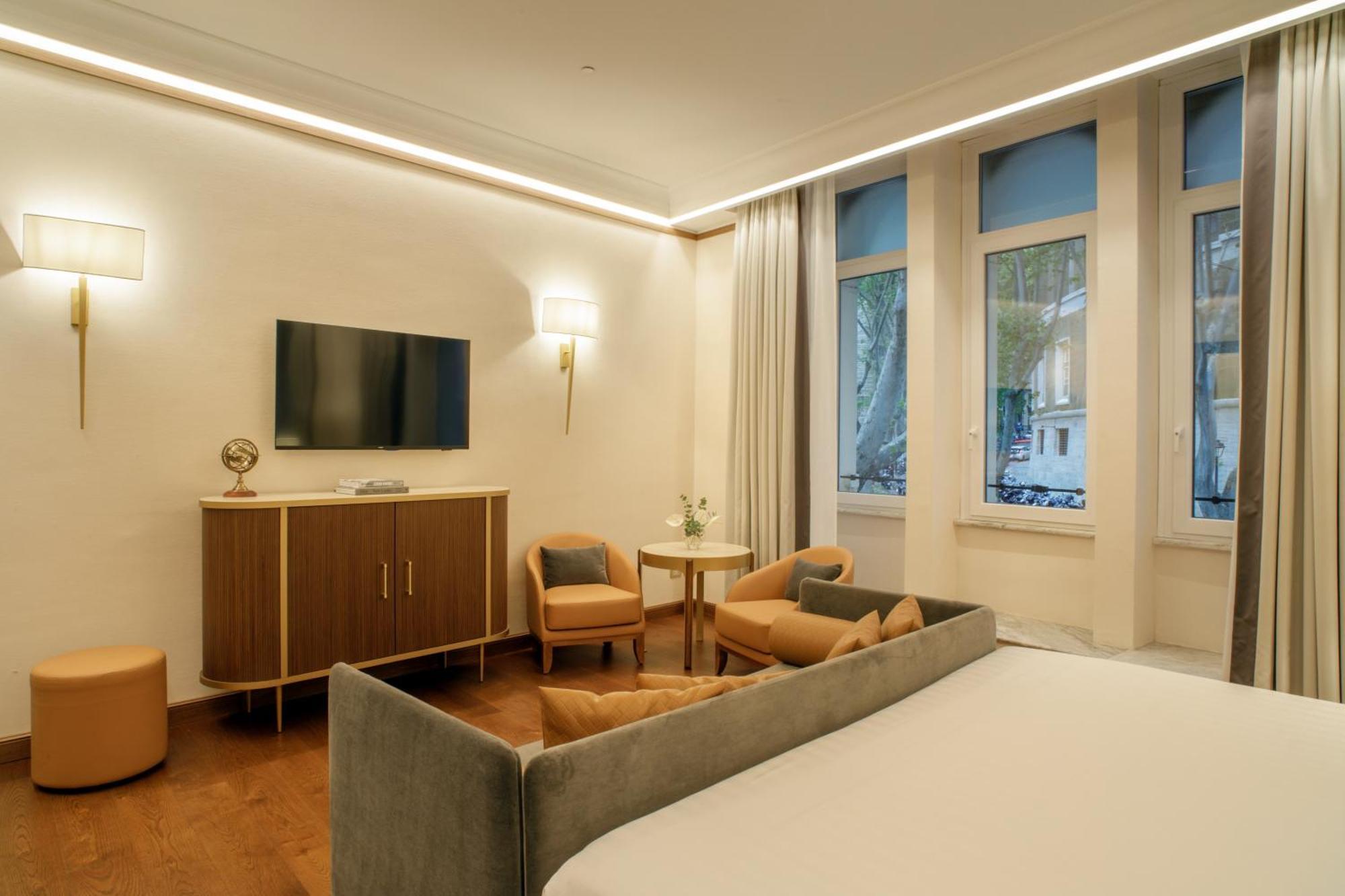 Deluxe Double or Twin Room