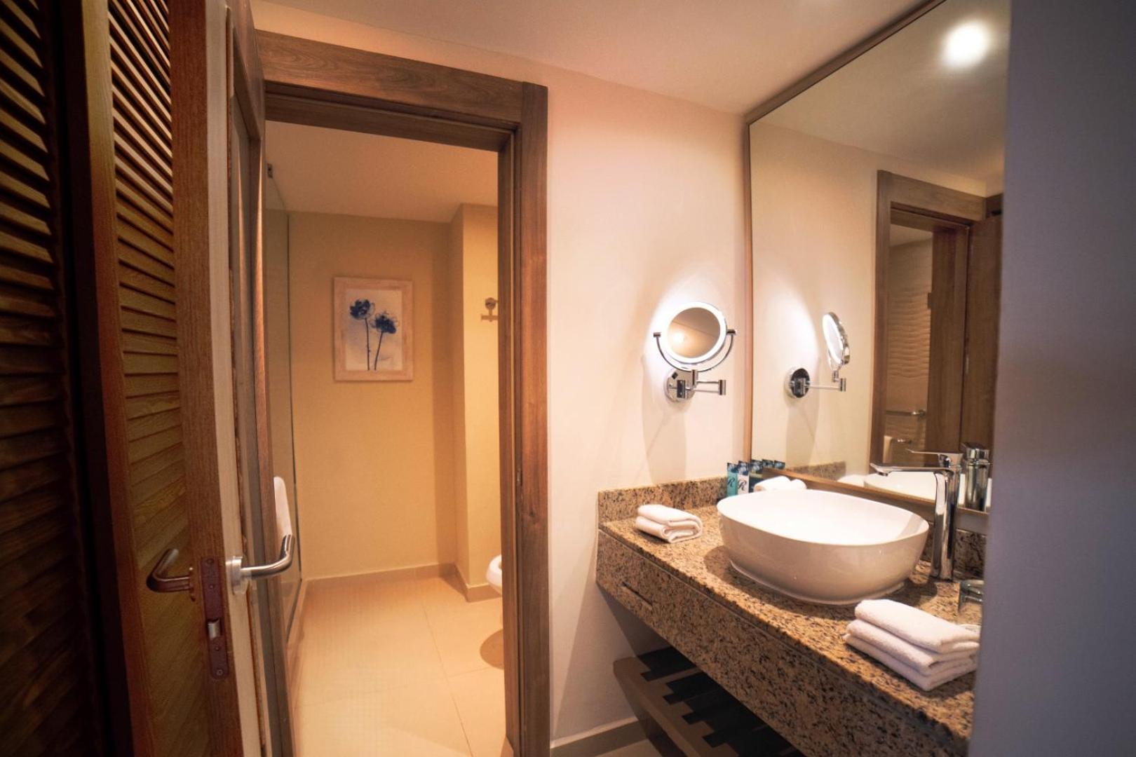 Luxury Presidential Jacuzzi Swim Out One Bedroom Suite Diamond Club