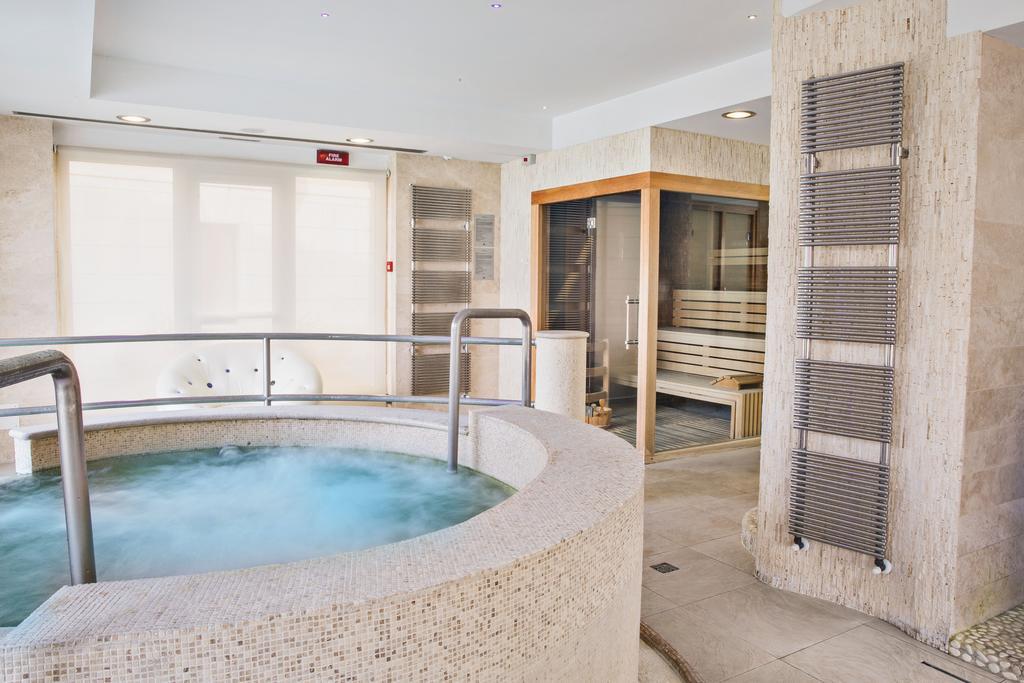 Familjerum med tillgång till spa