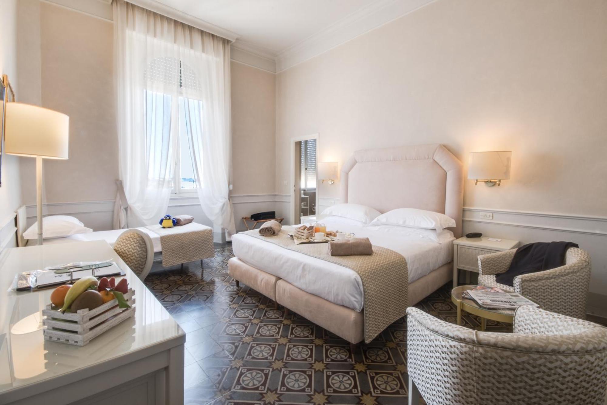 Triple Room Partial Sea View