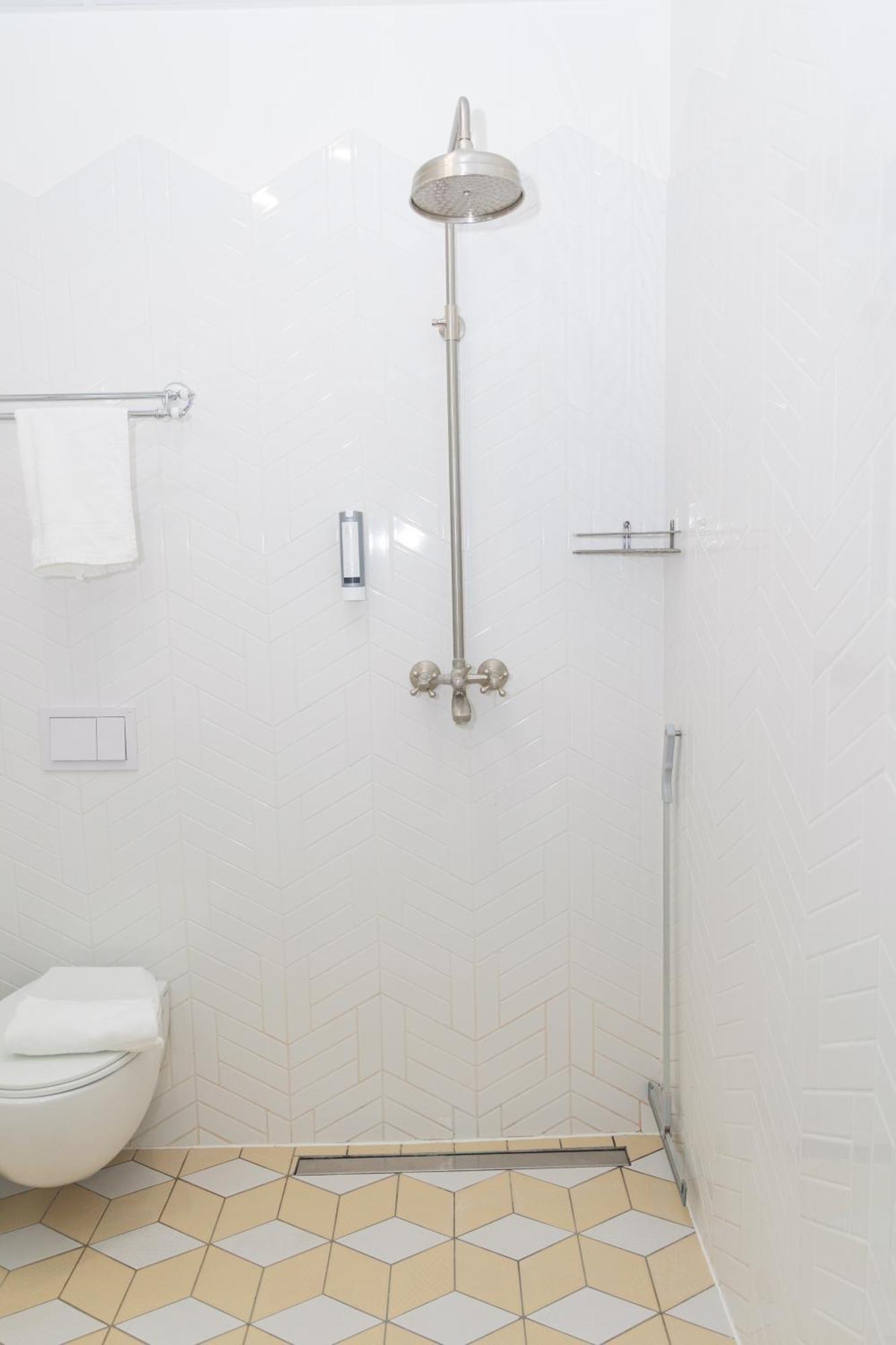 Single Room Park House