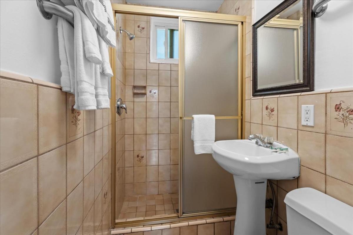 Double Room,1765324389:JPEG
