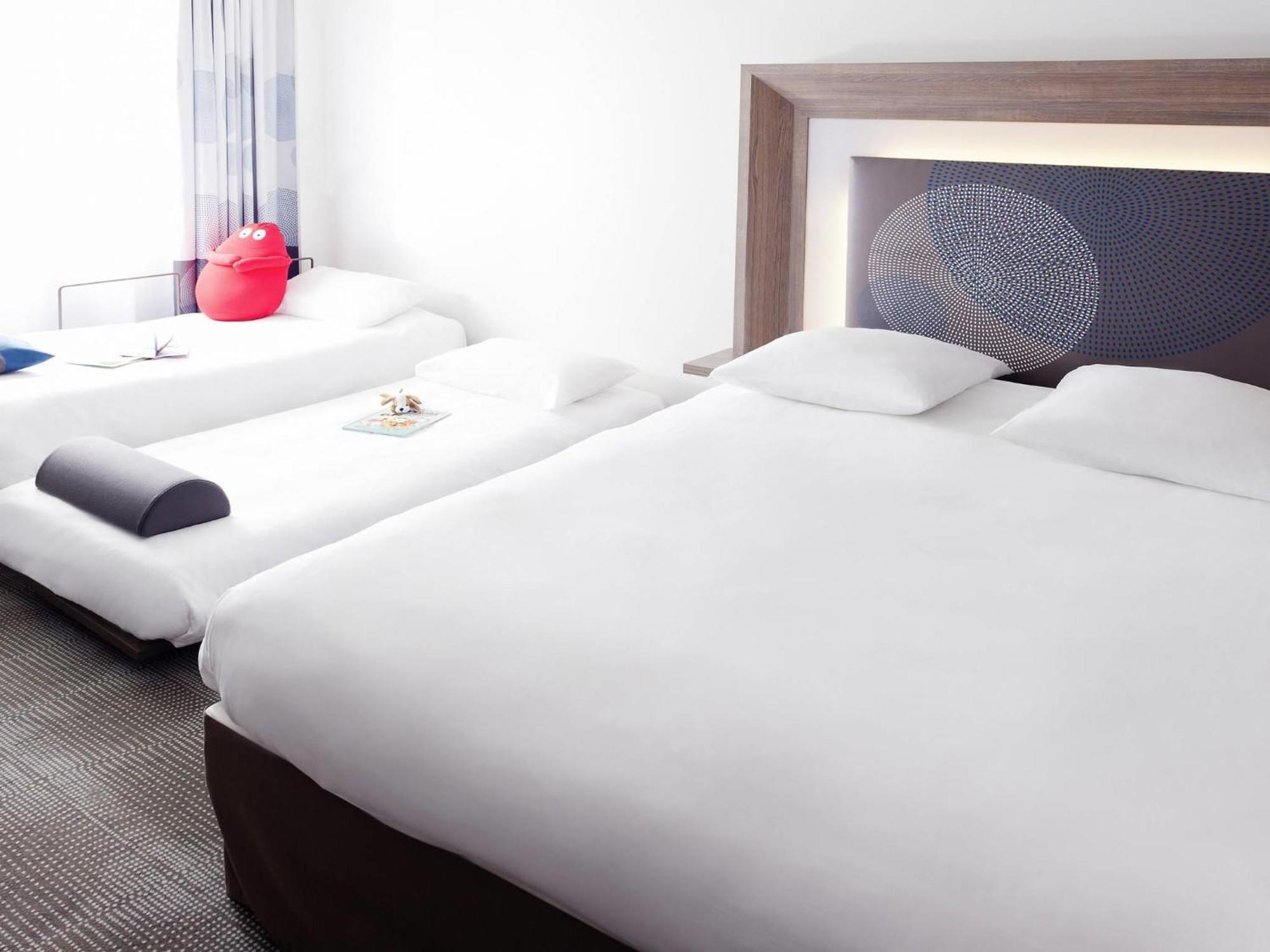 Premium Queen Room Two Single Sofa Beds