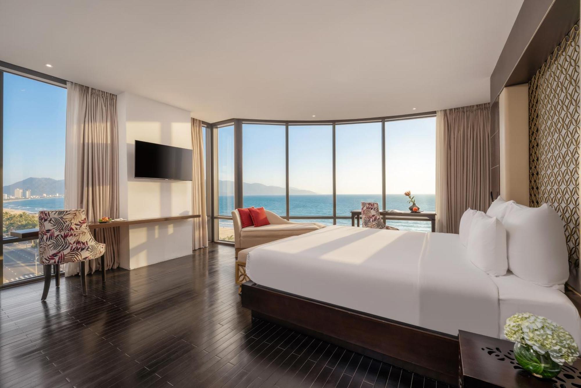 Premier Suite Beachfront - High Tea included
