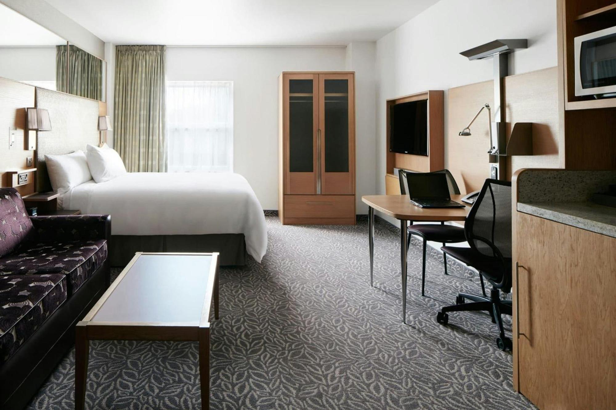 One Room Suite Kitchenette