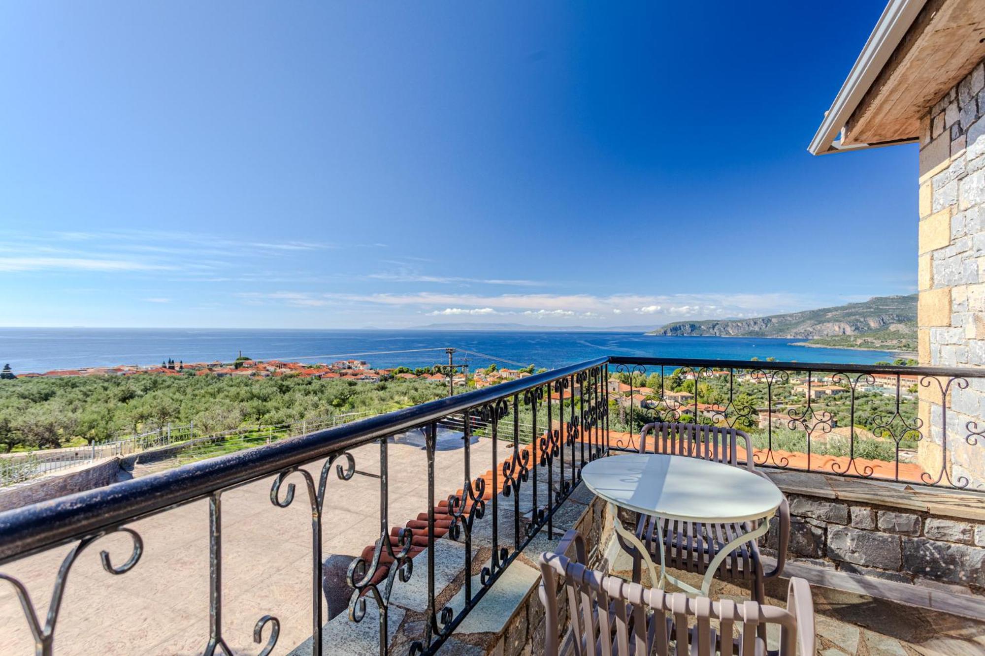 Two-Bedroom Apartment Sea View