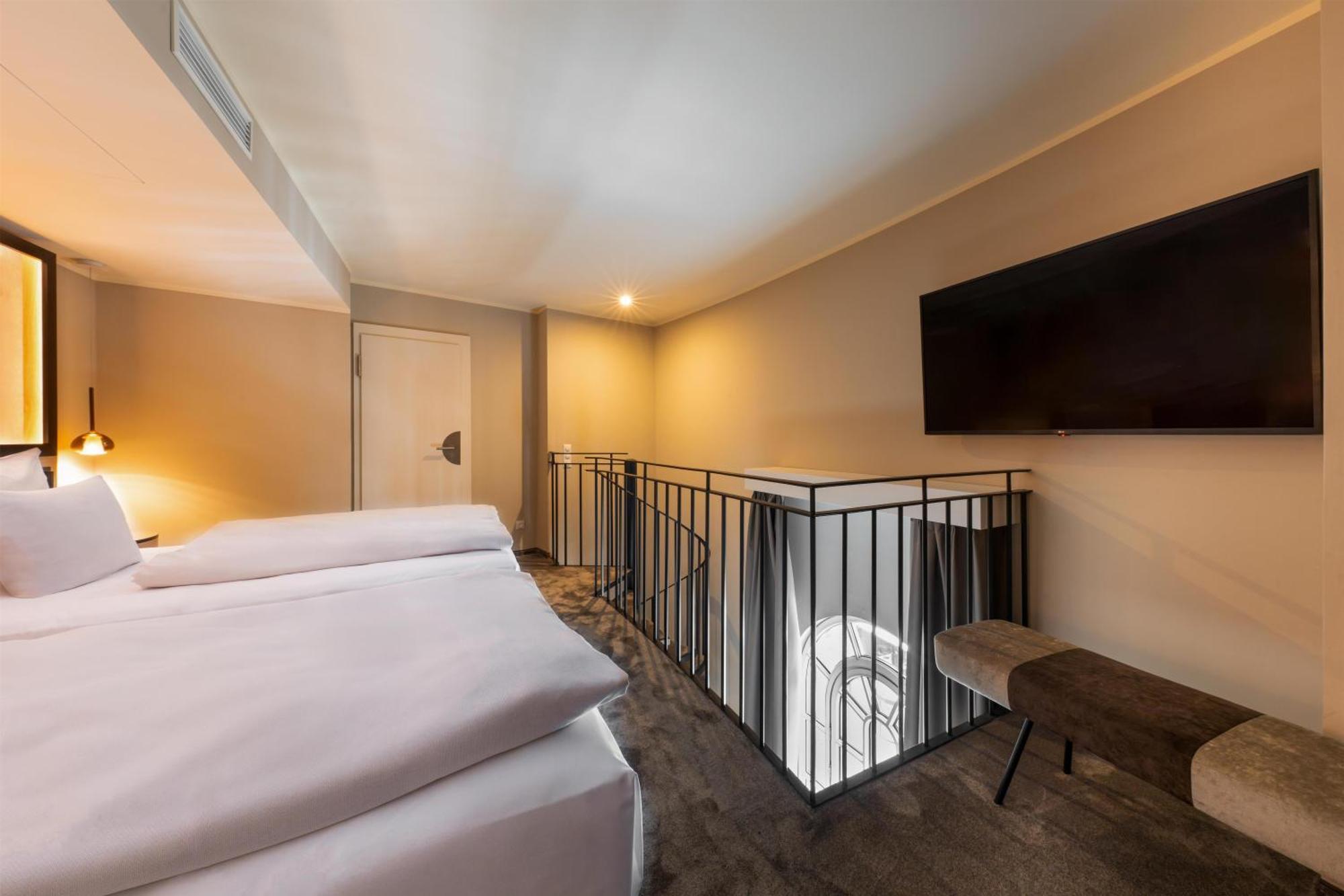 Duplex King Suite,1765794434:JPEG