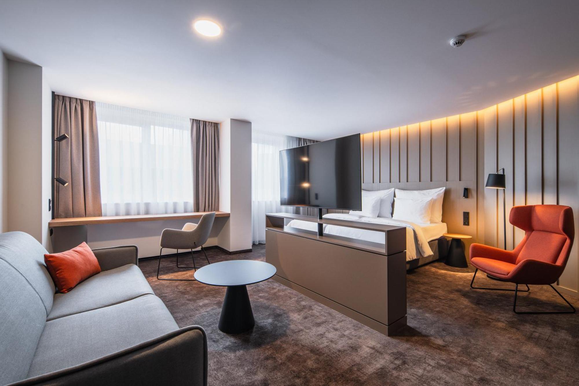 Executive Suite Pool Access