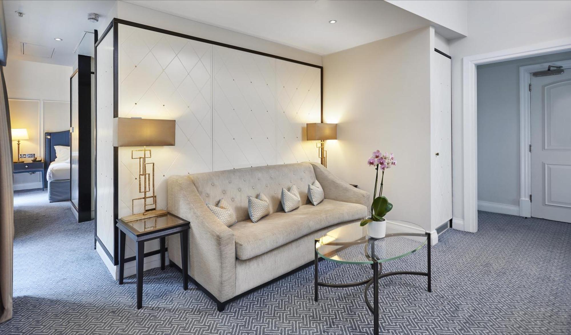 Hilton Executive Suite Lounge Access