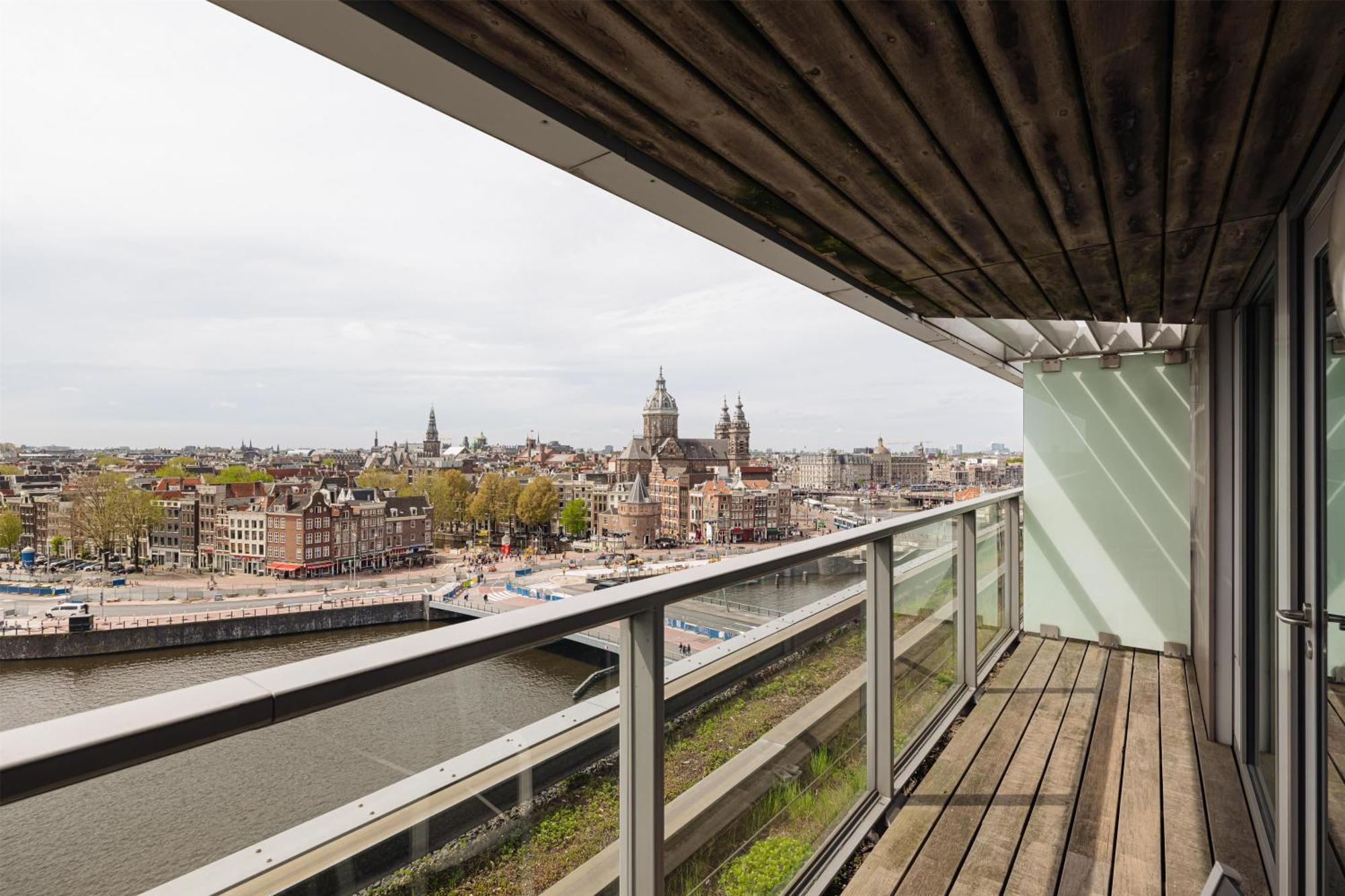 Deluxe Room Balcony City View