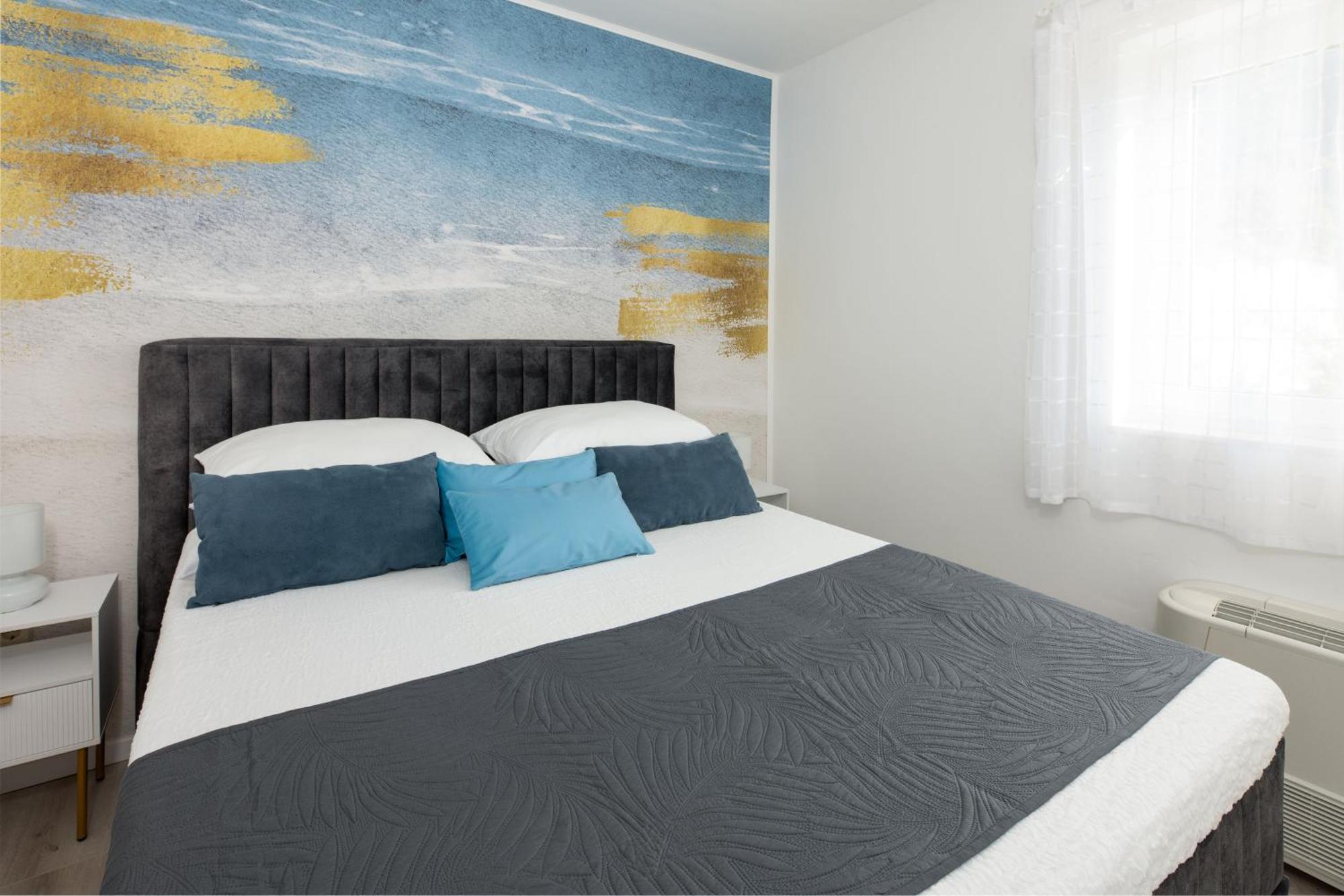Superior One Bedroom Apartment Terrace Sea View
