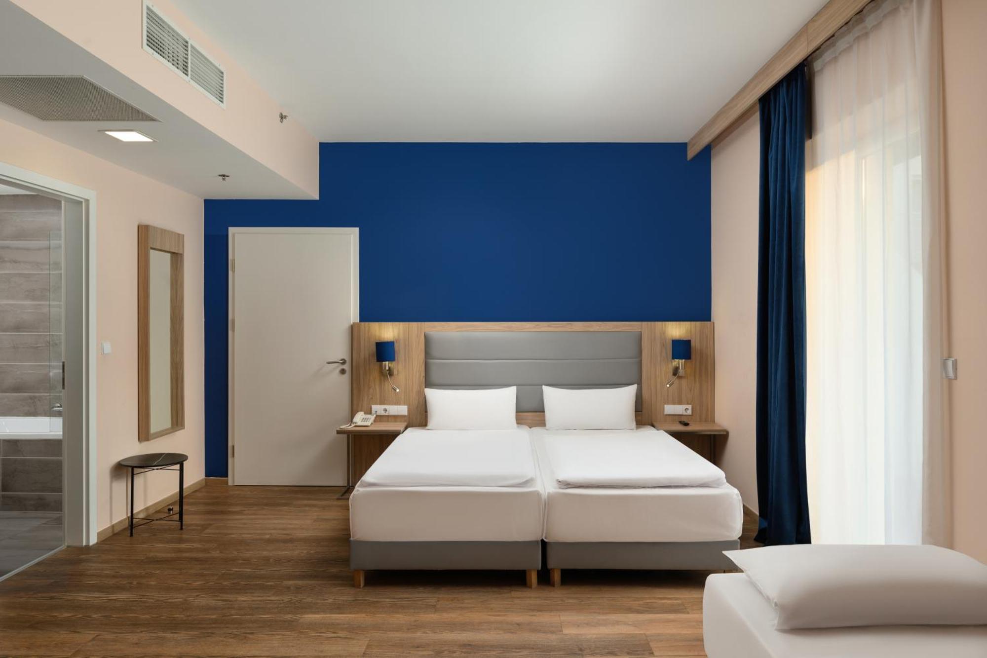 Deluxe Triple Room,1765973875:JPEG