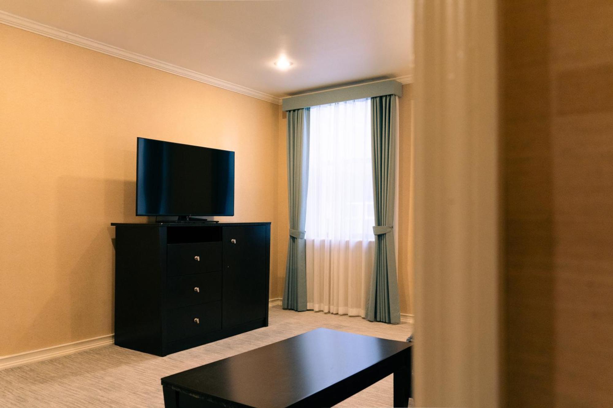 Deluxe Queen Room Two Queen Beds