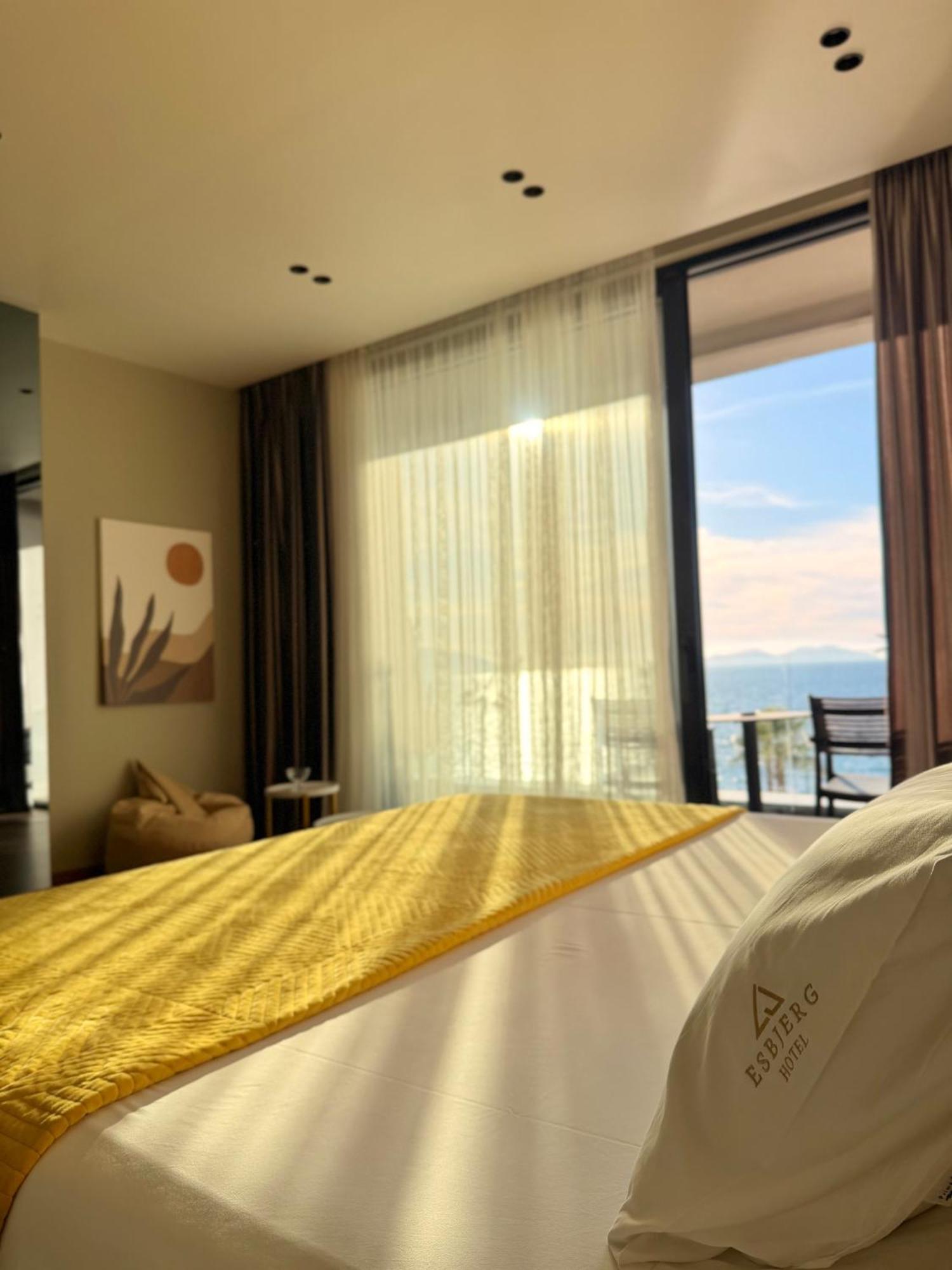 Deluxe Double Room Balcony
