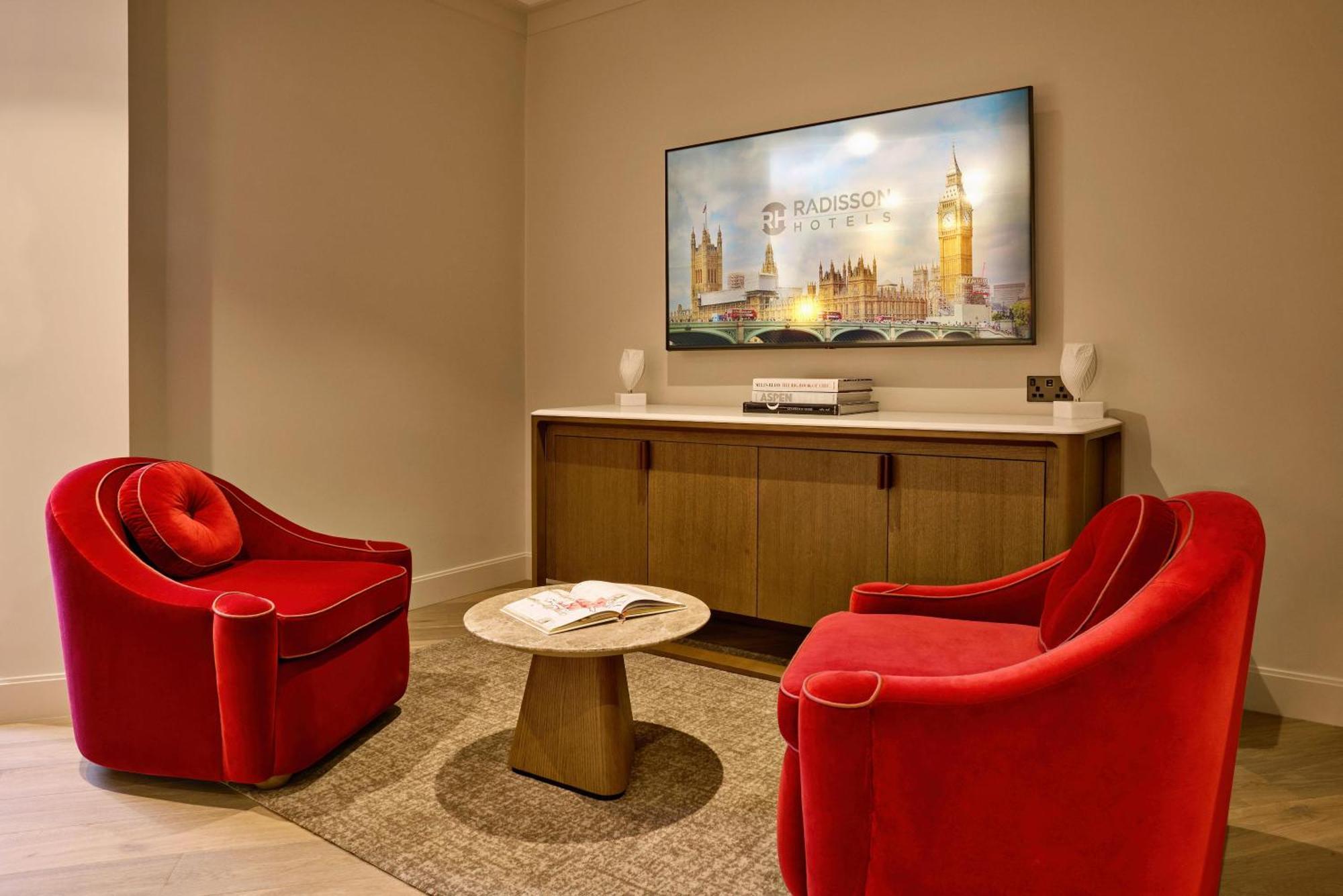 Corner Suite