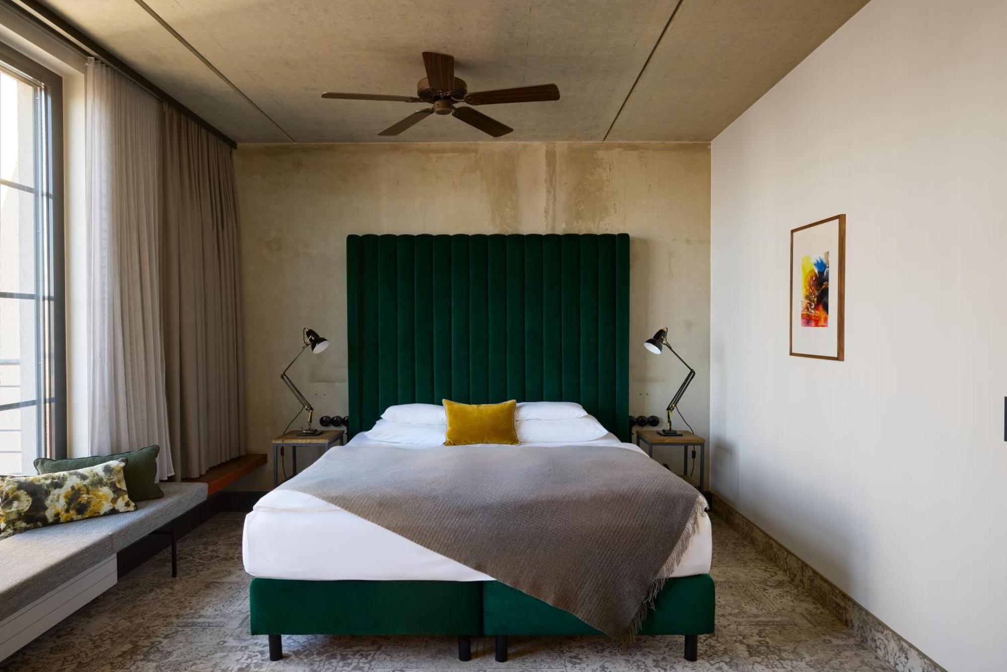 M Loft Superior