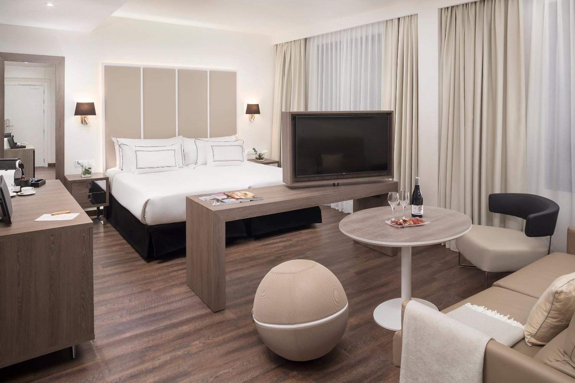 The Level Premium Room,1769487896:JPEG