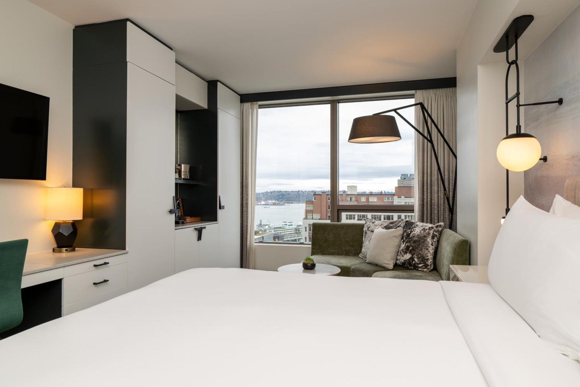 Rum Deluxe King med vattenutsikt