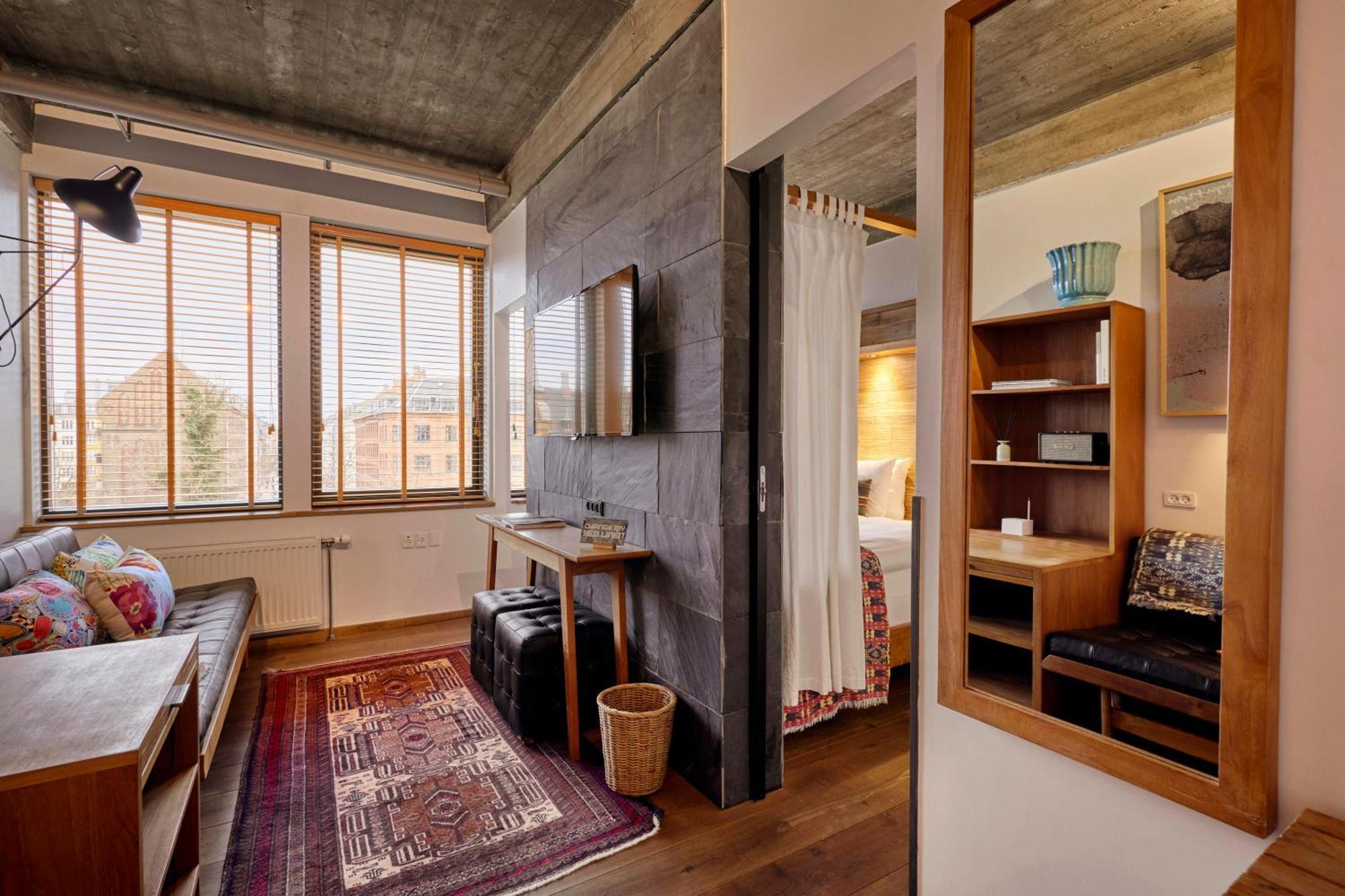 Junior Suite,1771522304:JPEG