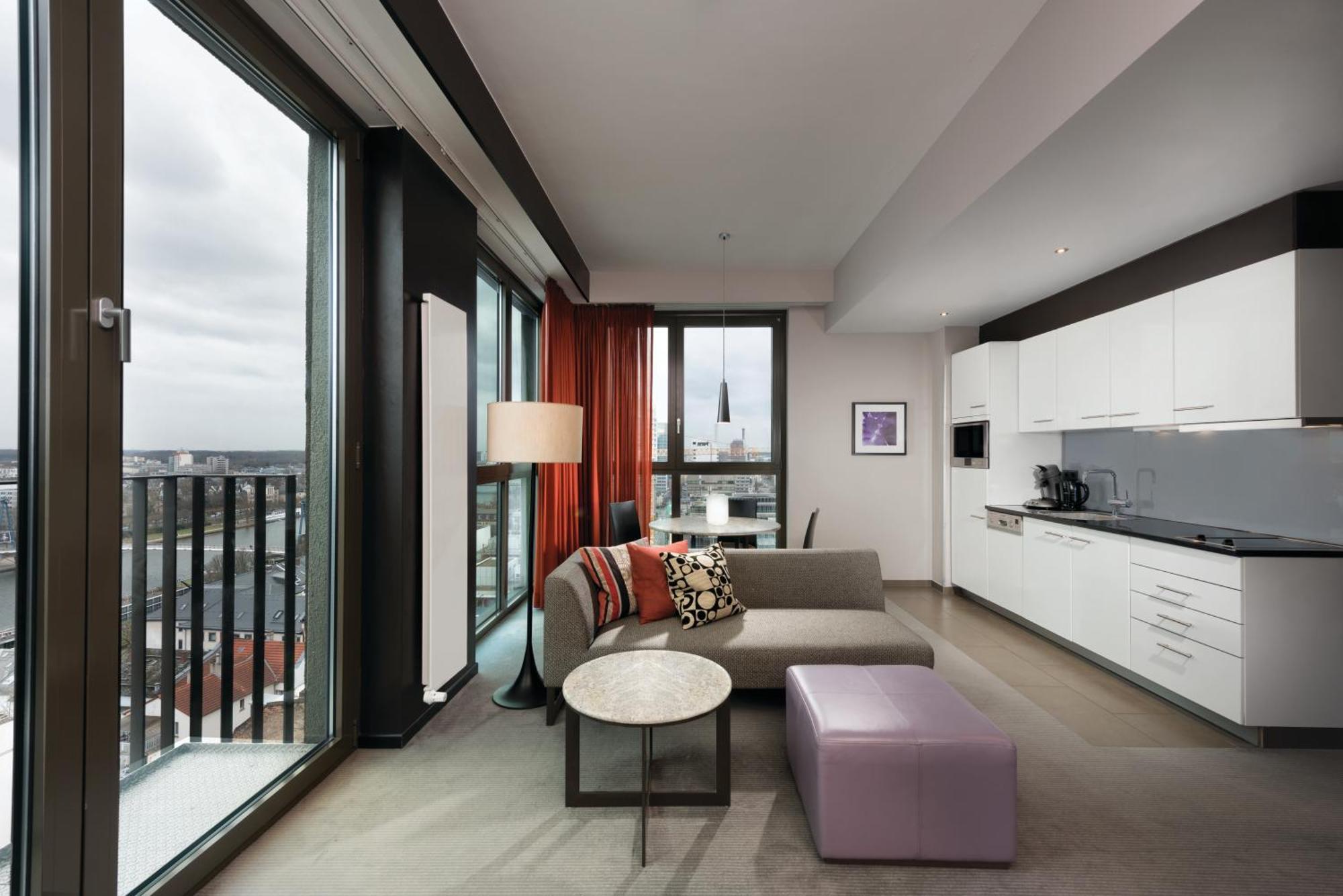 Premier One-Bedroom Apartment Corner