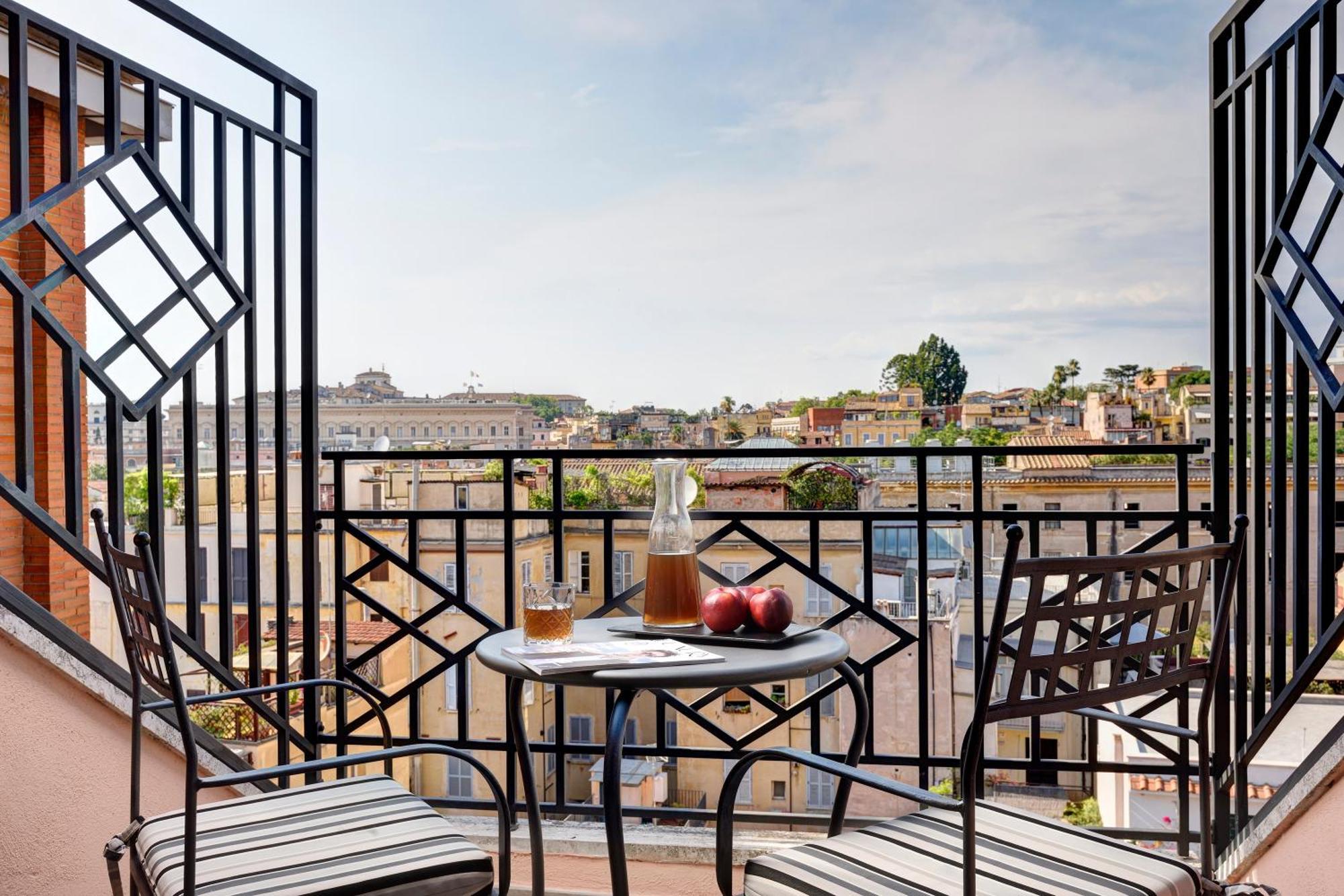 One Bedroom Suite Jacuzzi Balcony & Panoramic view