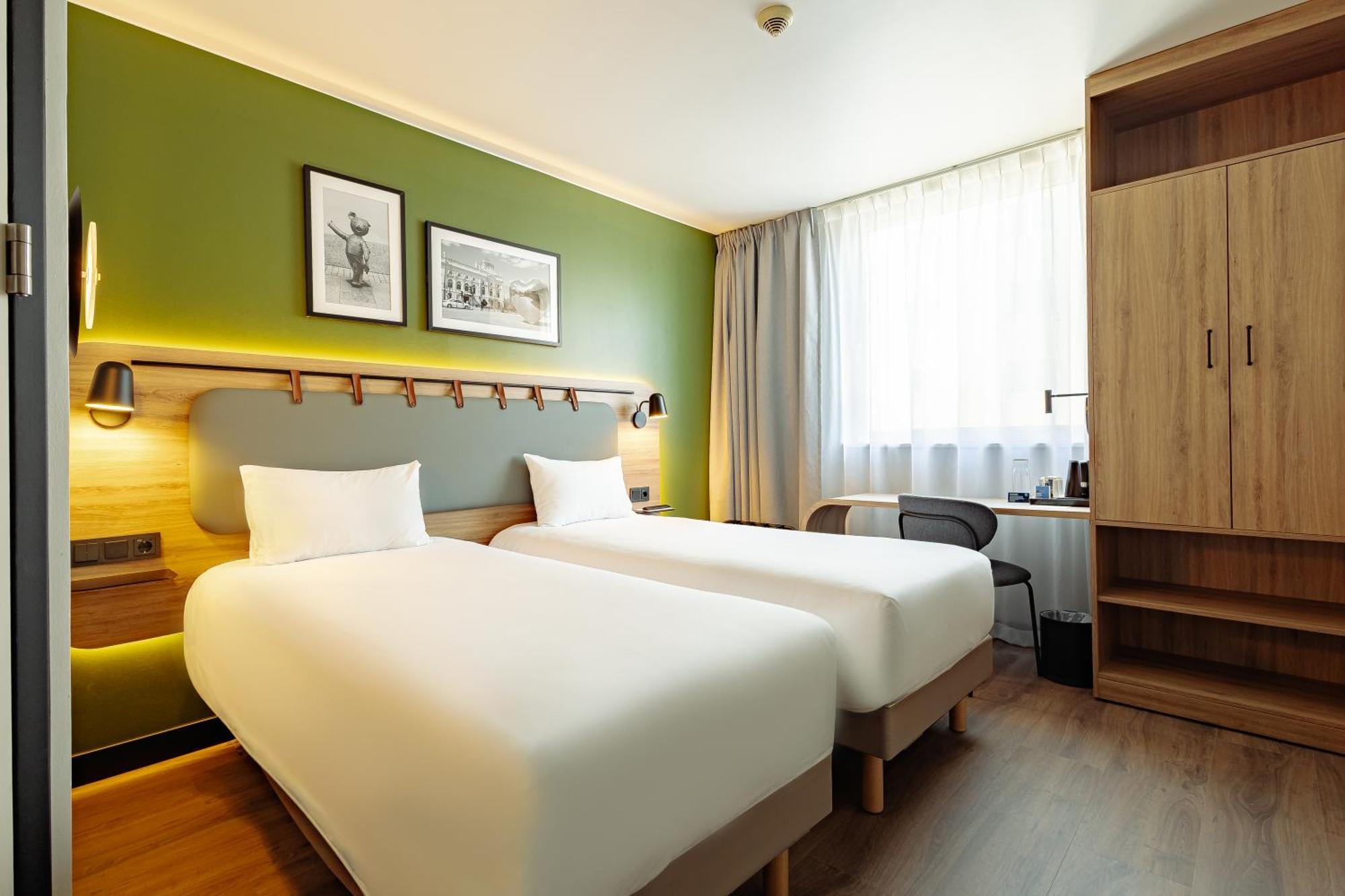 Standard Room 2 Single Beds