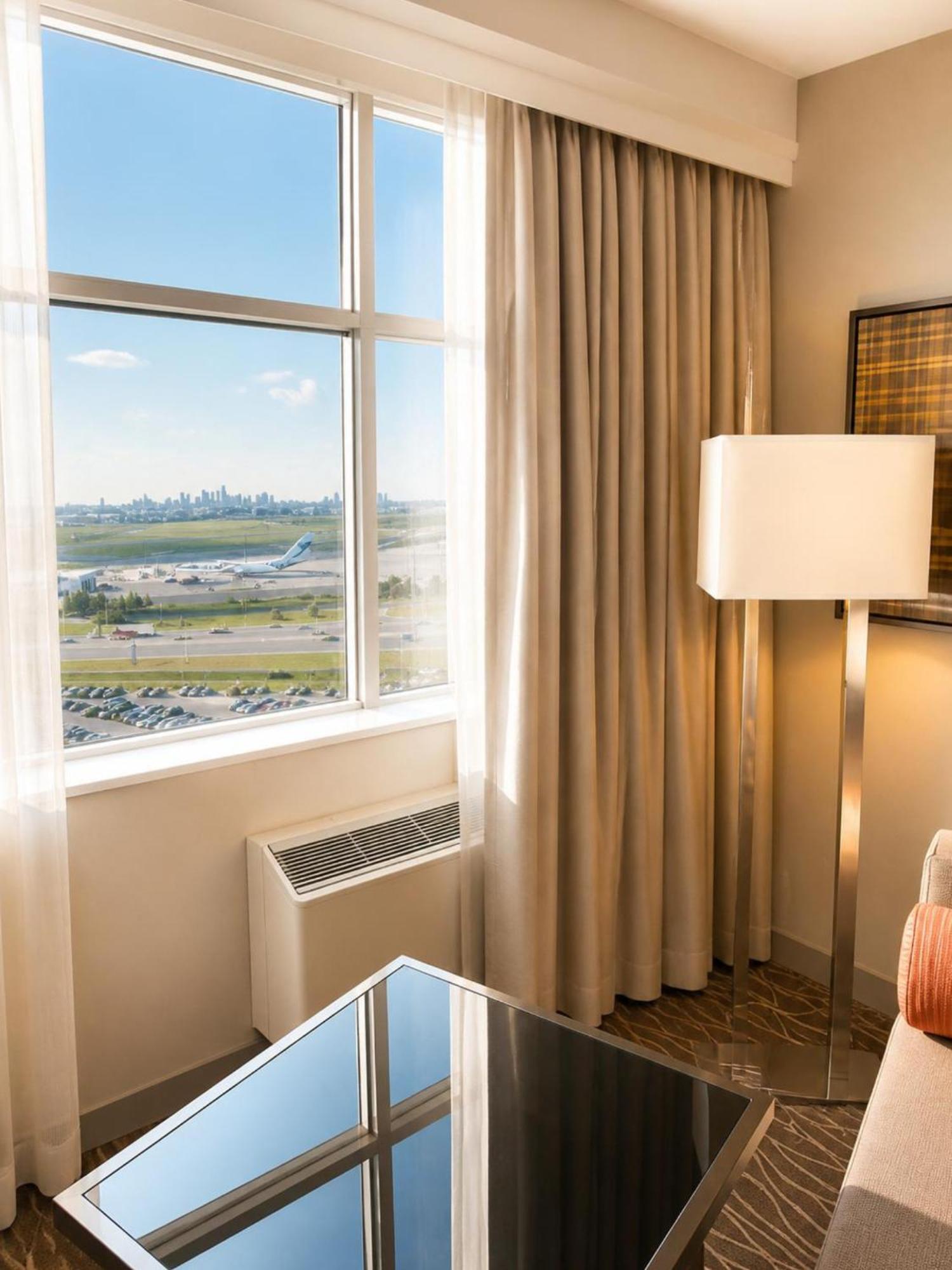 King Room Airport View