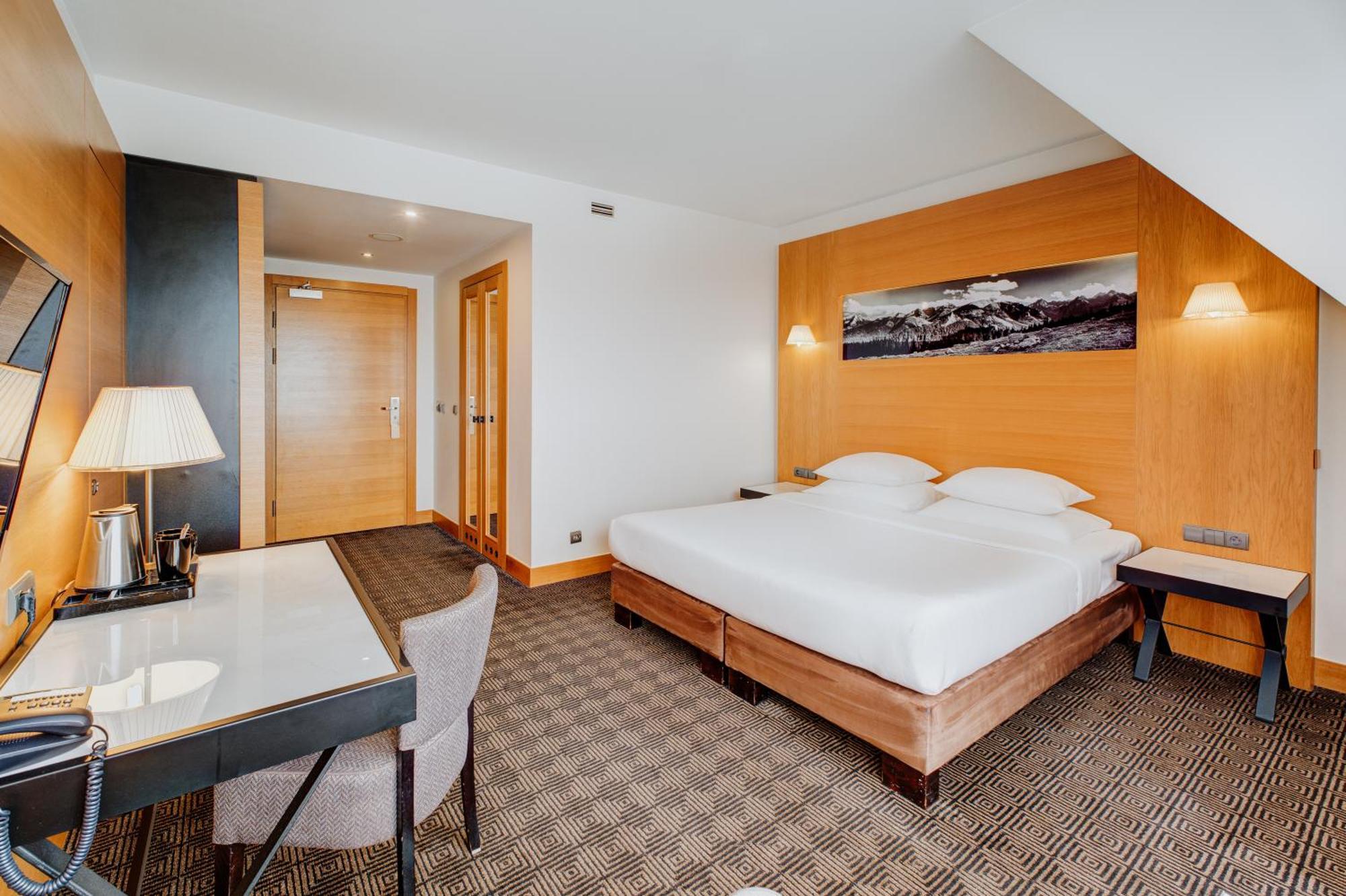Standard Double or Twin Room Balcony