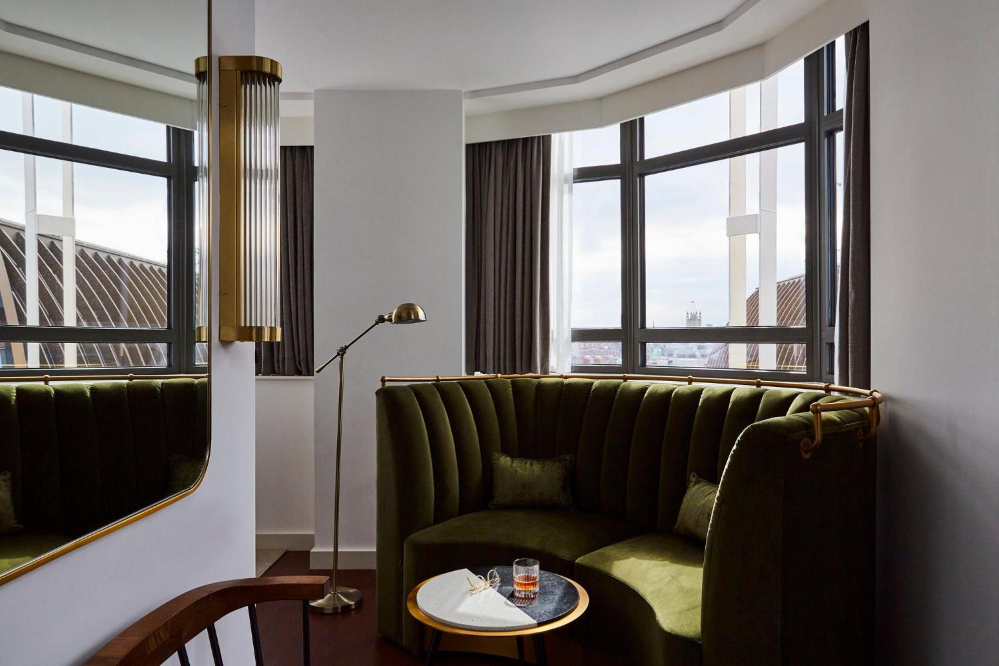 Premium Queen Room City View