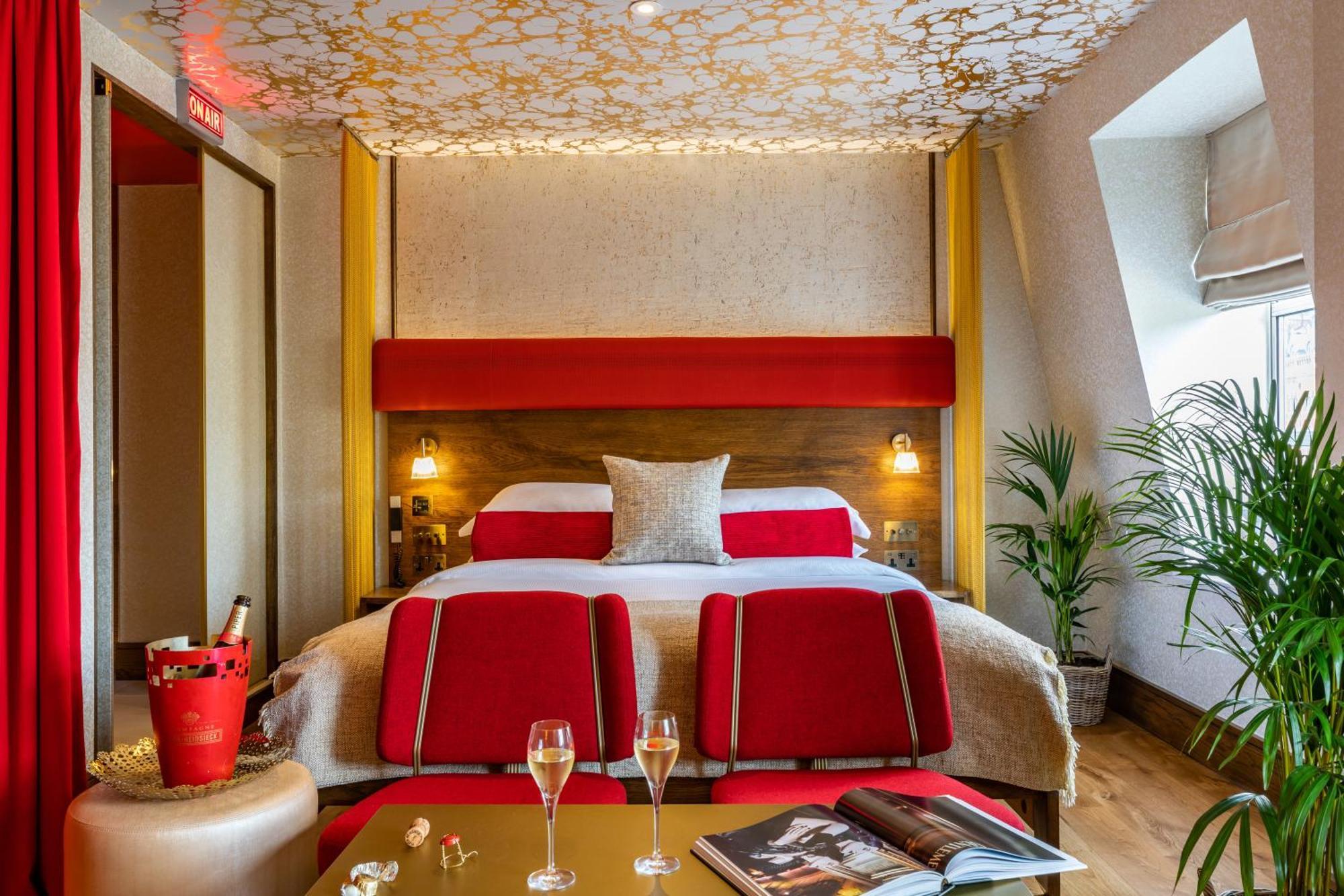 Pop Diva Suites