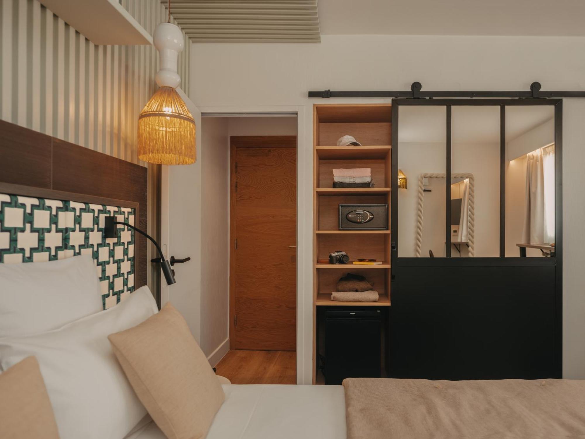 Comfort med delvis havutsikt