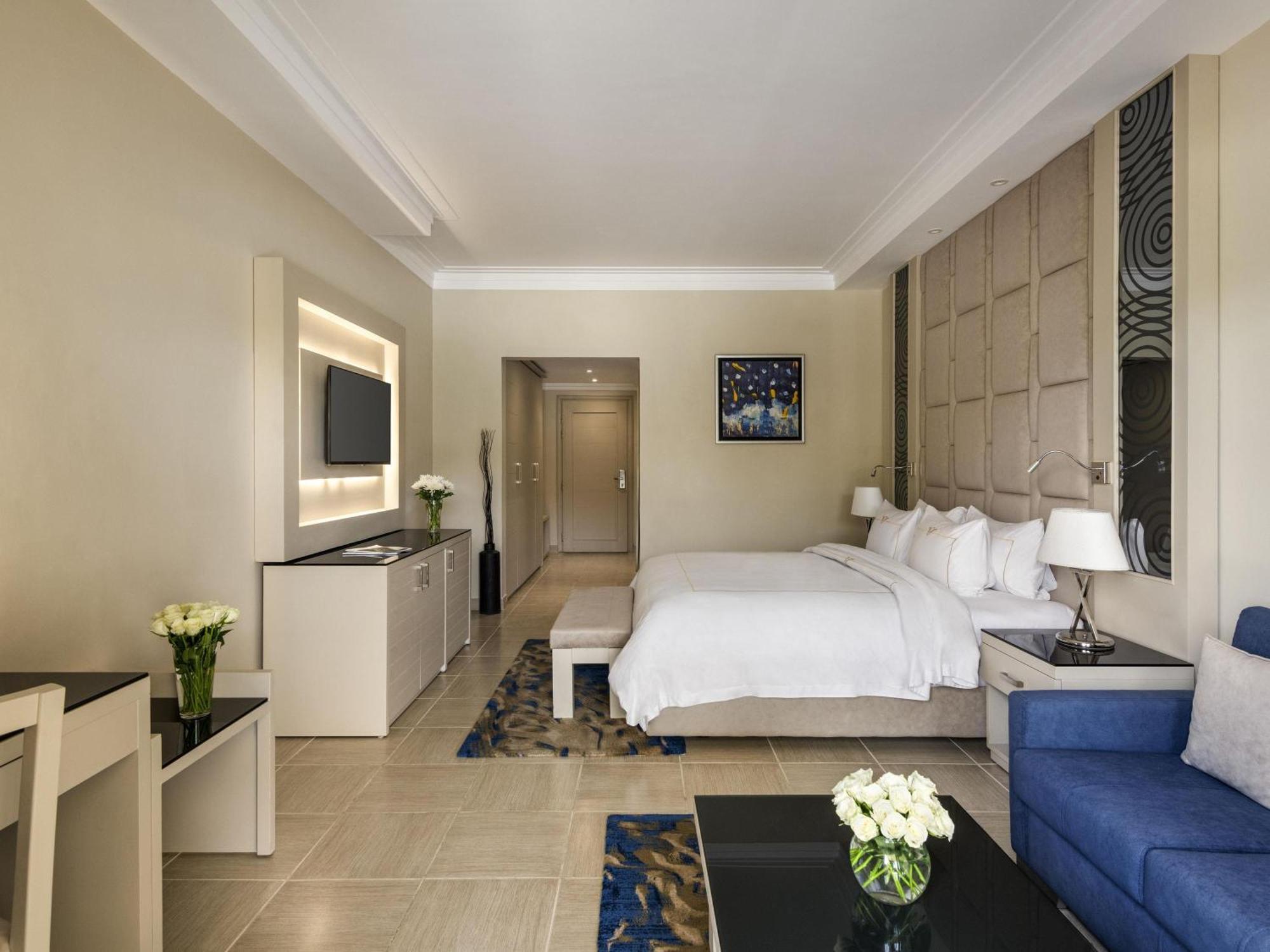 Superior Room King Bed,1772107357:JPEG