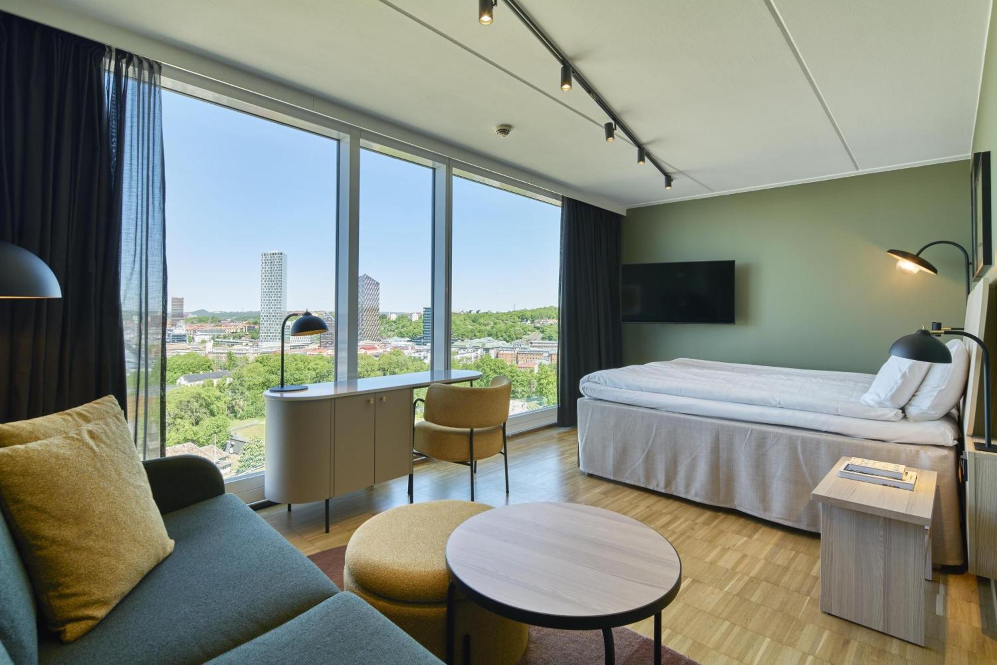 Superior King Room